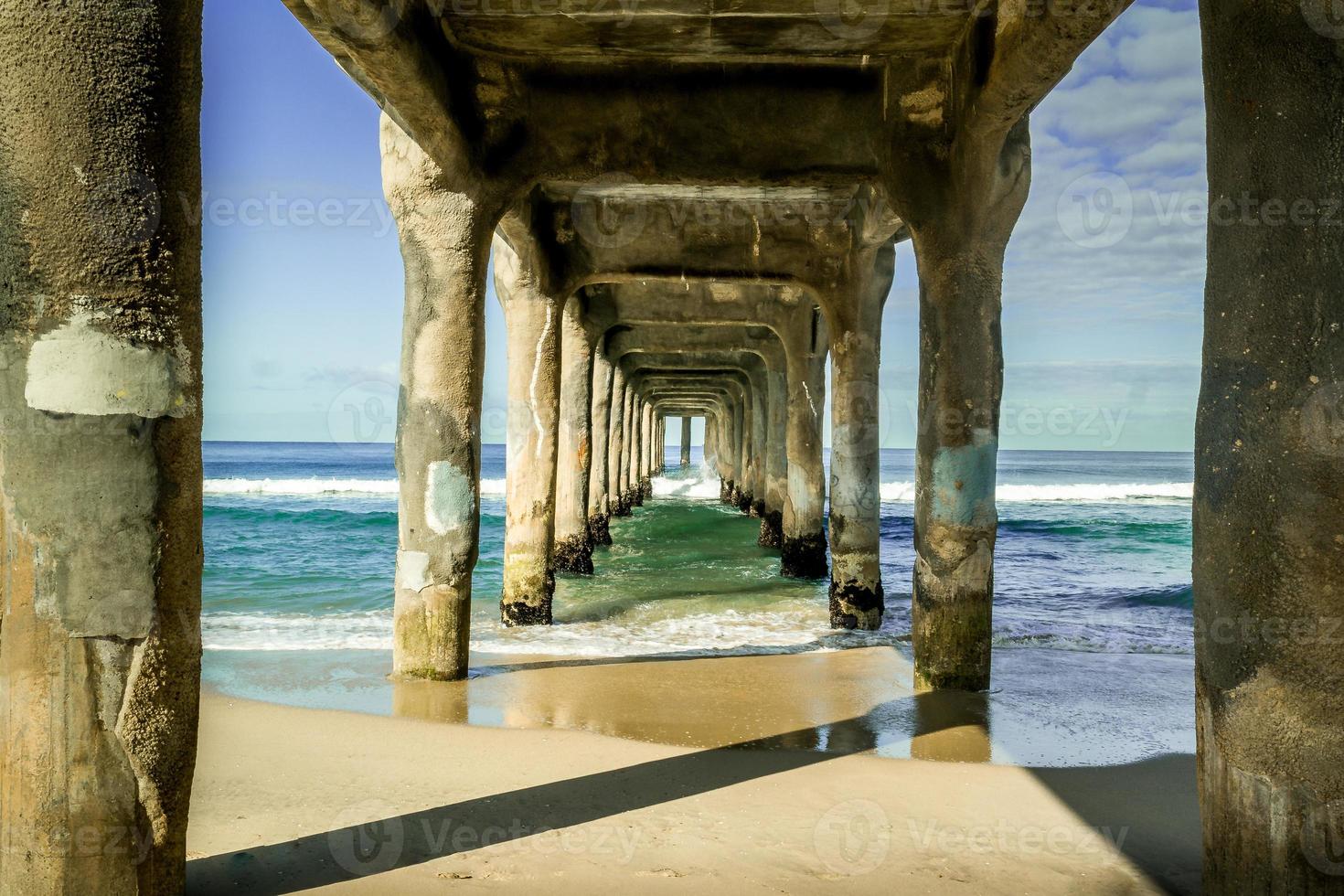 muelle de la playa de manhattan foto