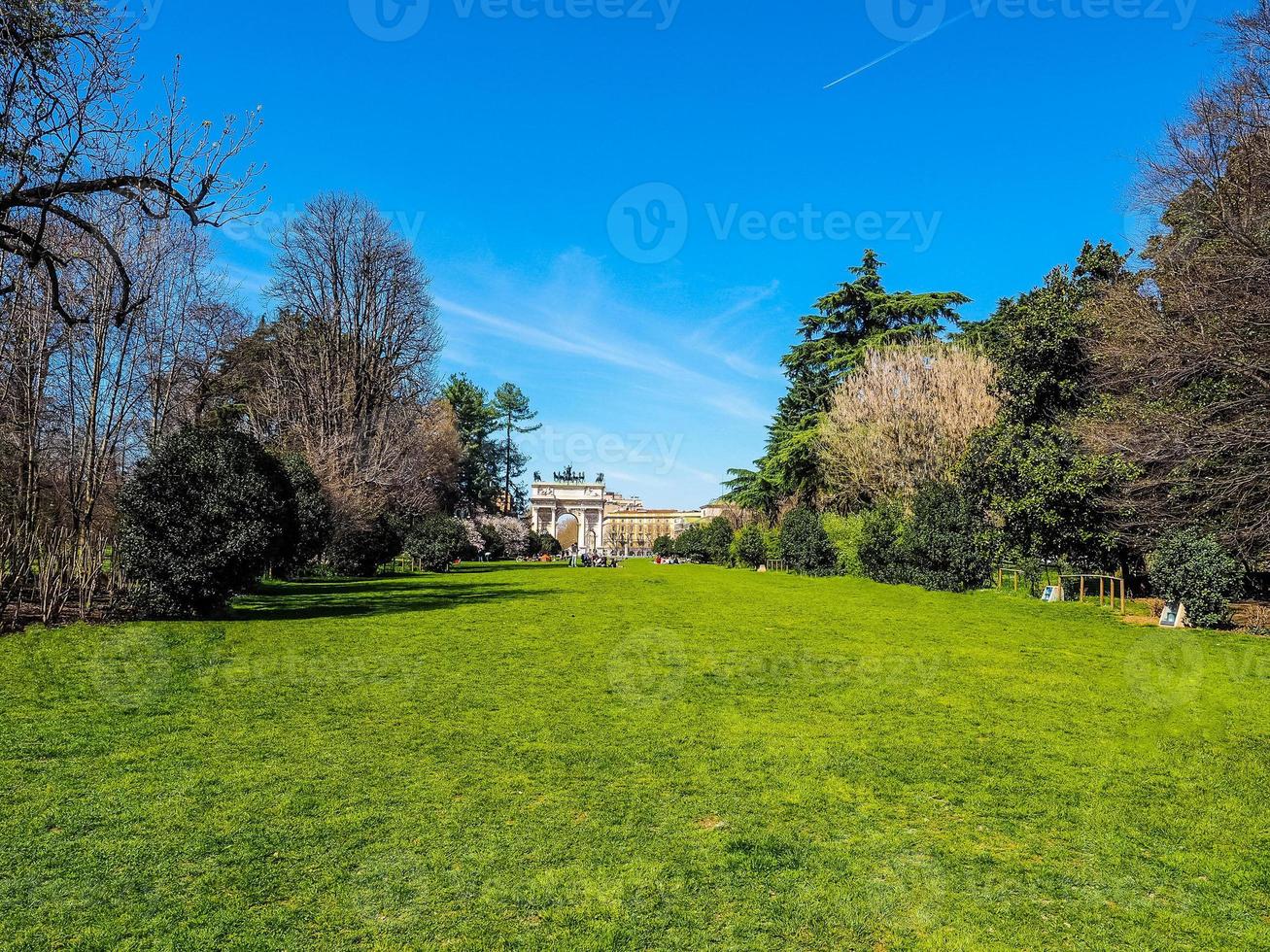 hdr parco sempione en milán foto