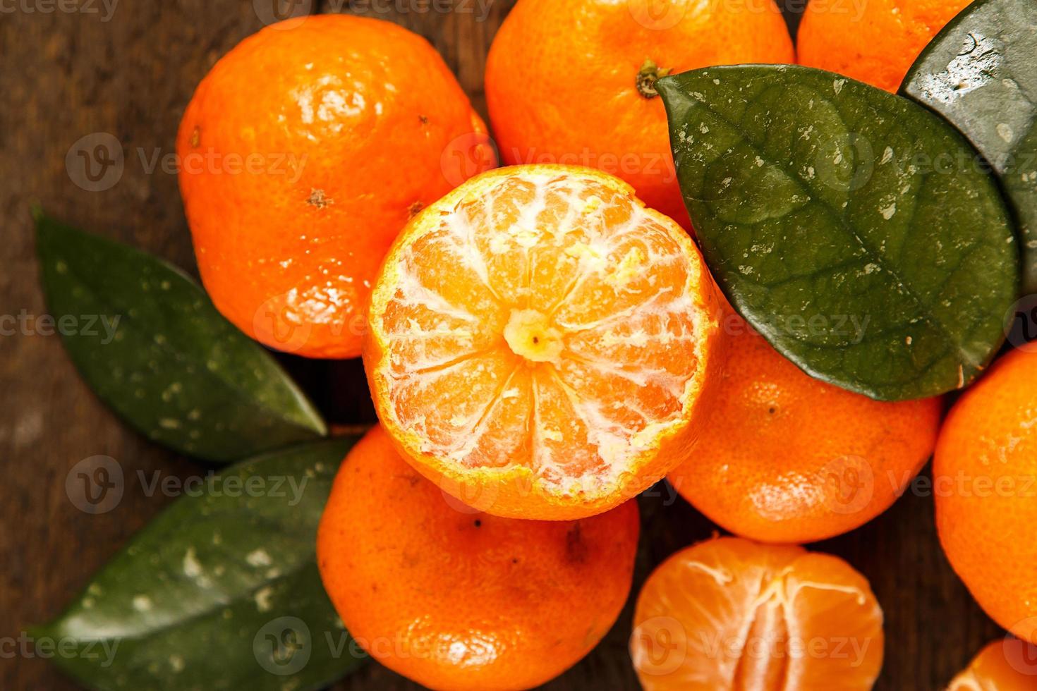 Fresh and sweet manadrins photo
