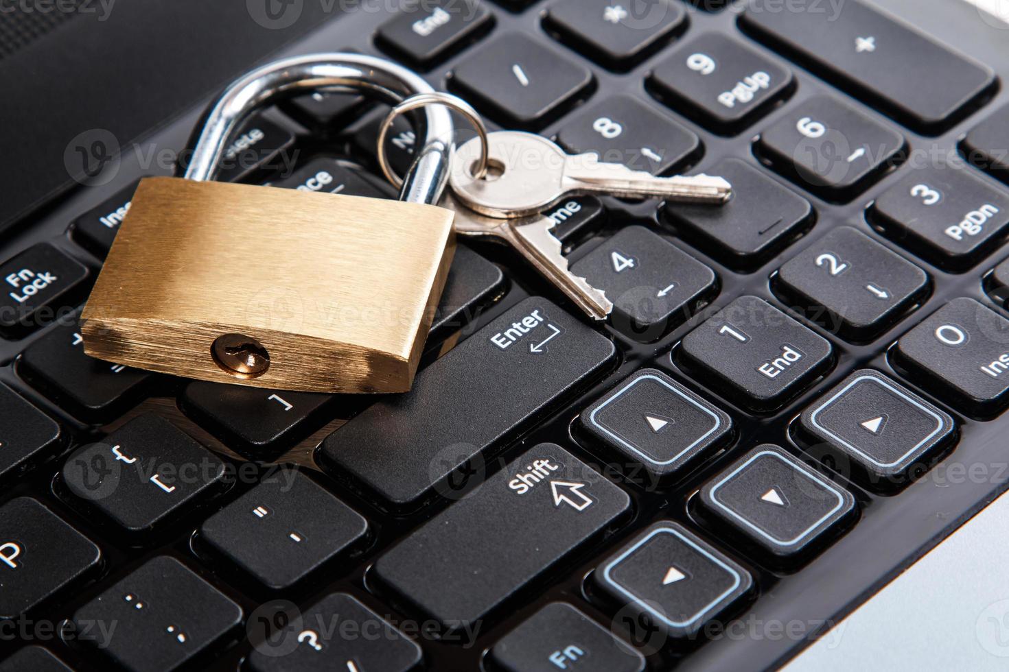 Padlock on keyboard photo