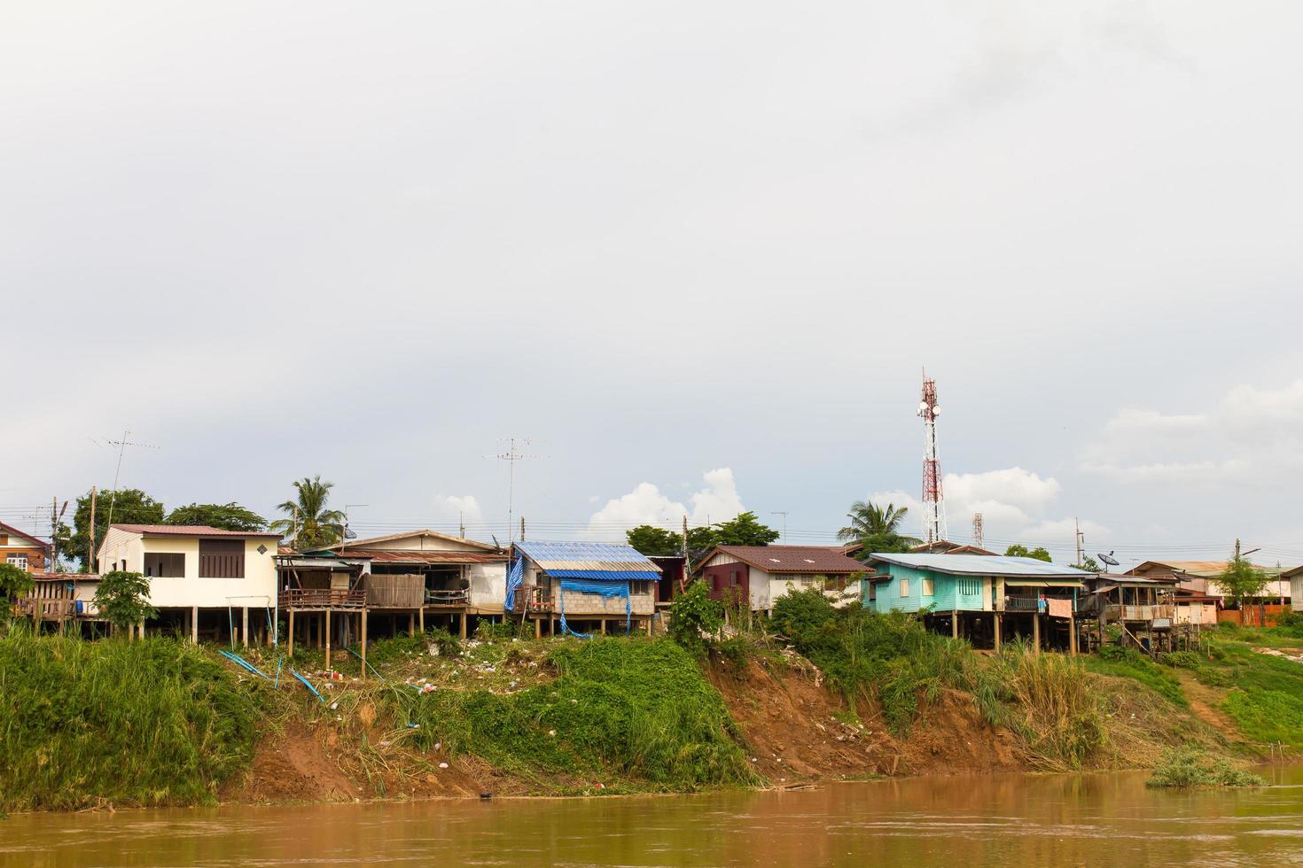 toboganes de tierra del pueblo foto