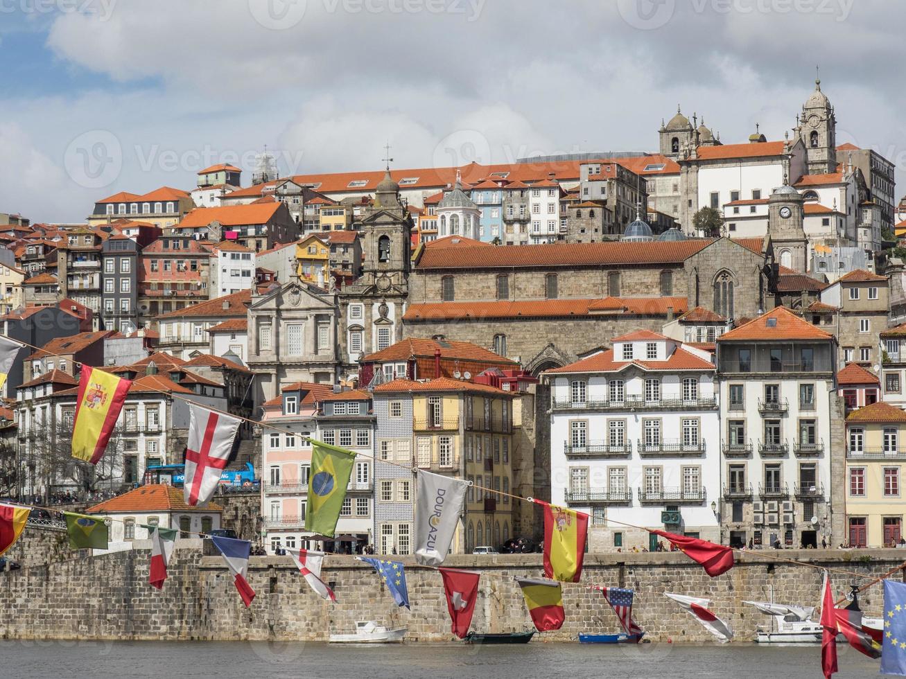 la ciudad de porto en portugal foto