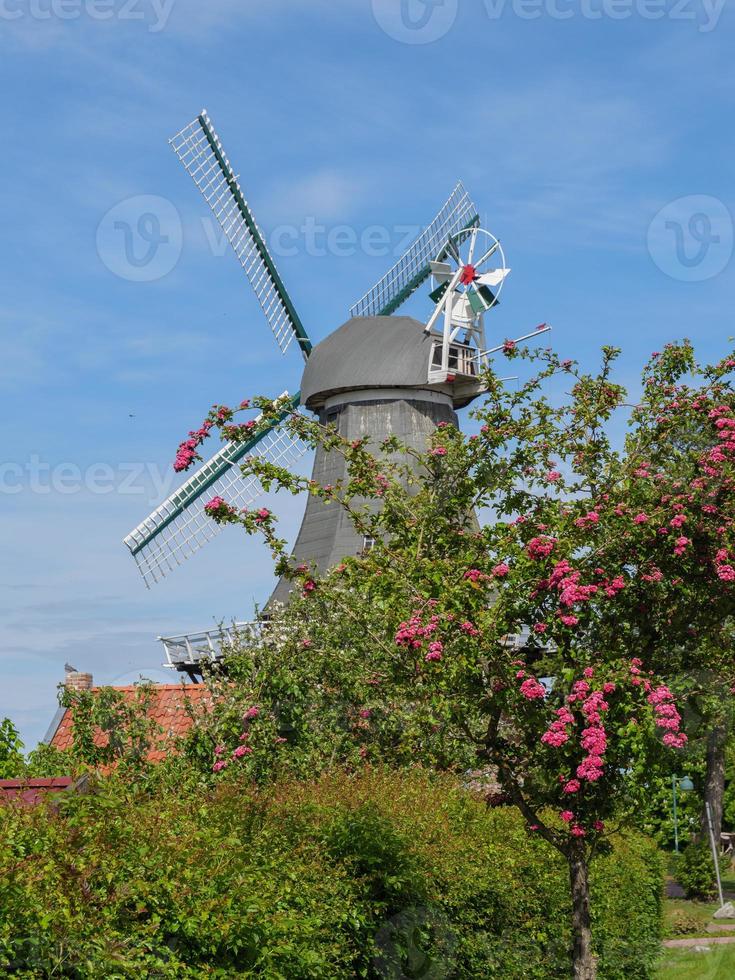 el puerto de Greetsiel en Alemania foto