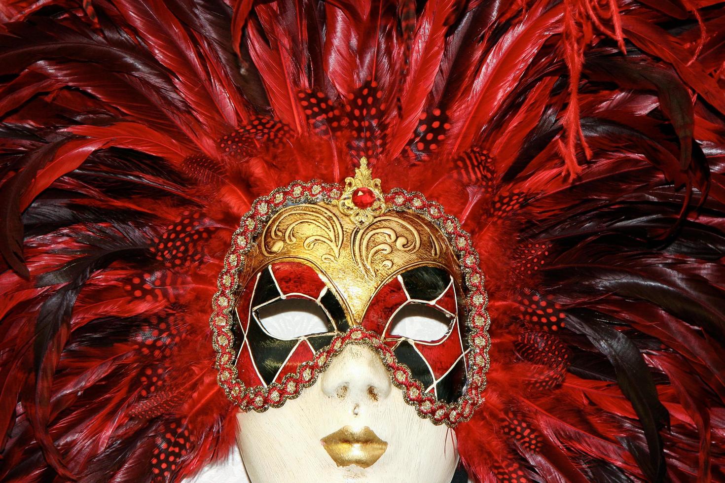 Venecia, Italia, 2006. Máscara veneciana en exhibición en una tienda. foto
