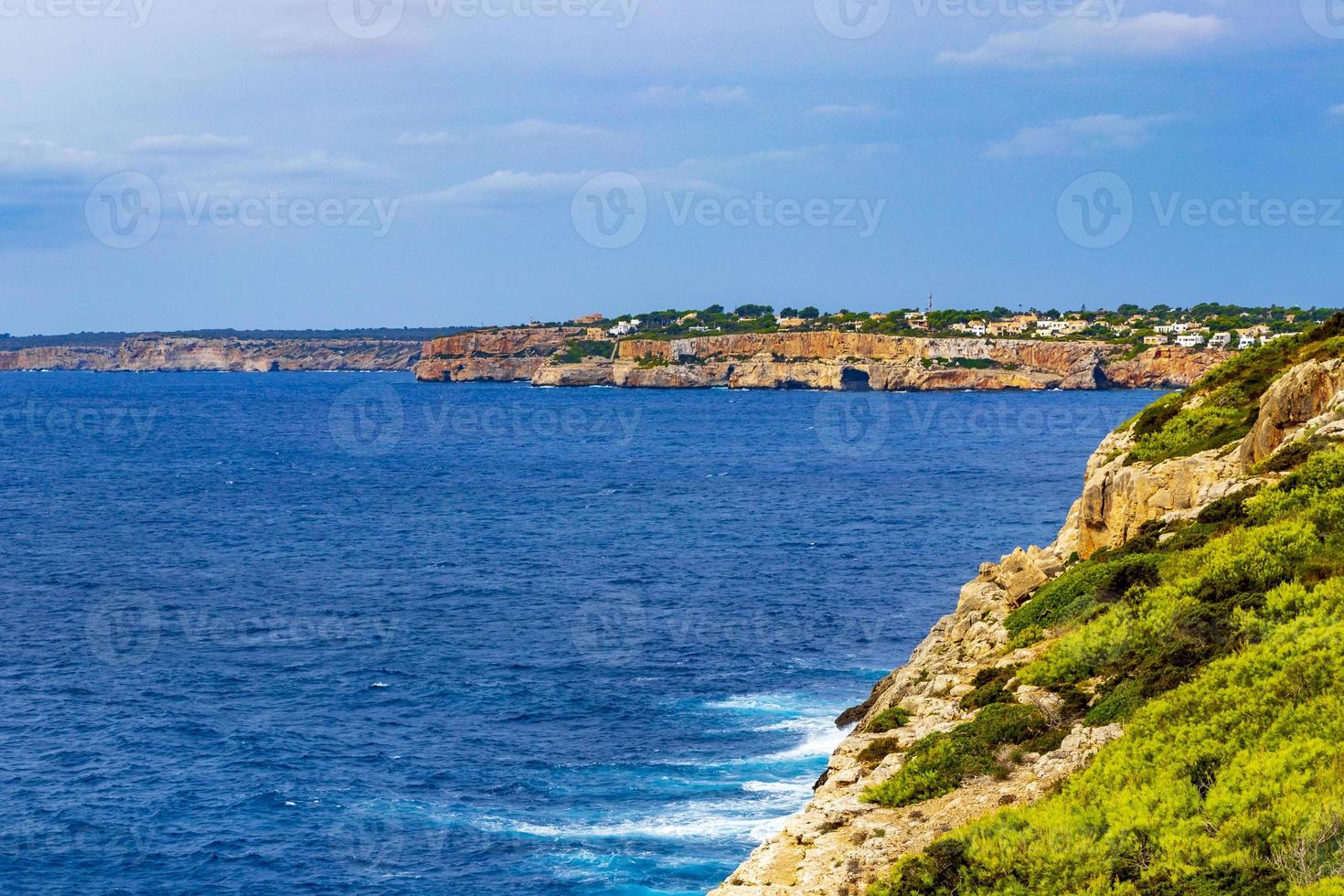 vista panorámica a la bahía de cala figuera santanyi mallorca. foto