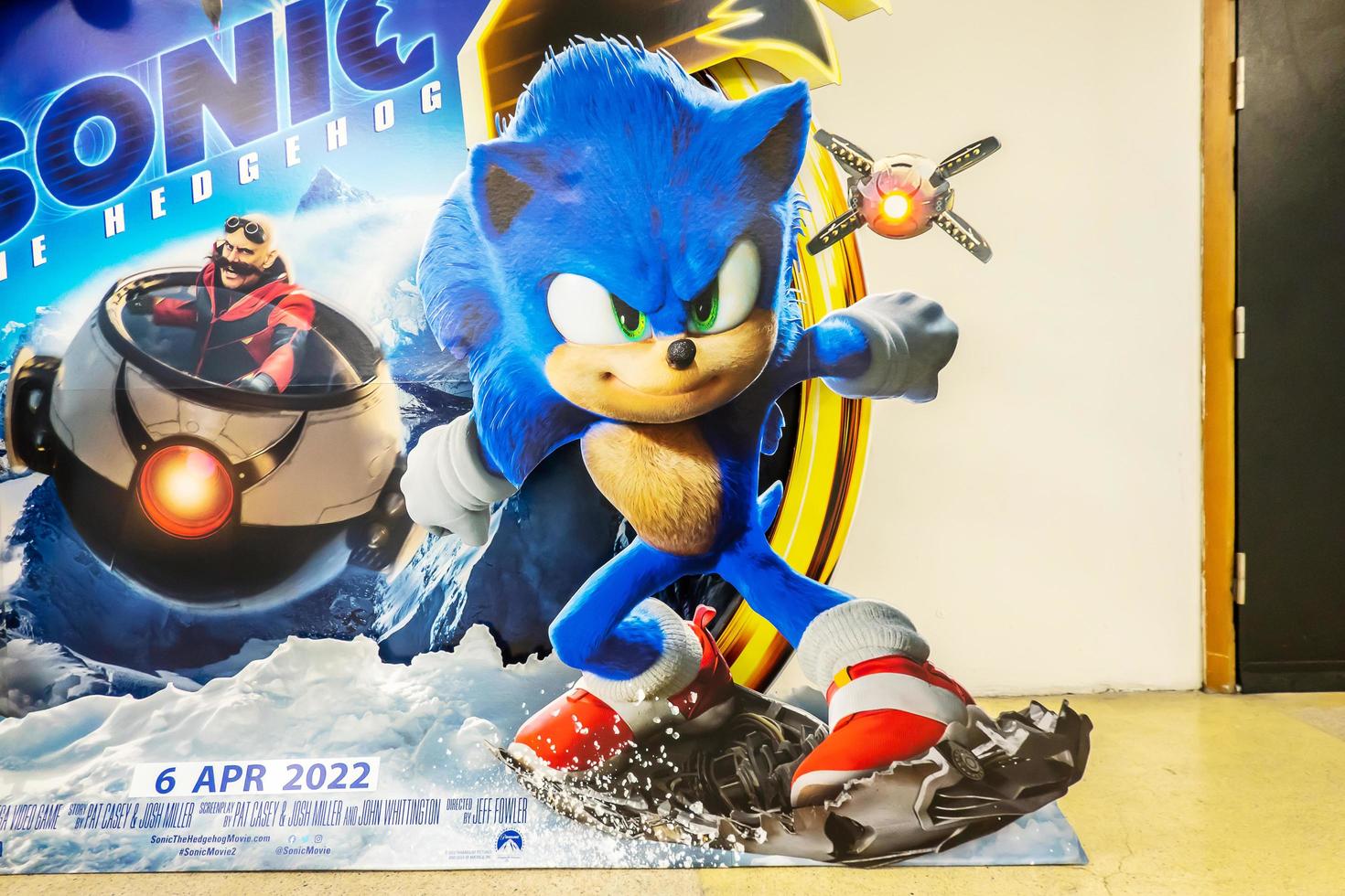 bangkok, tailandia, 10 de marzo de 2022-sonic the hedgehog 2 display foto