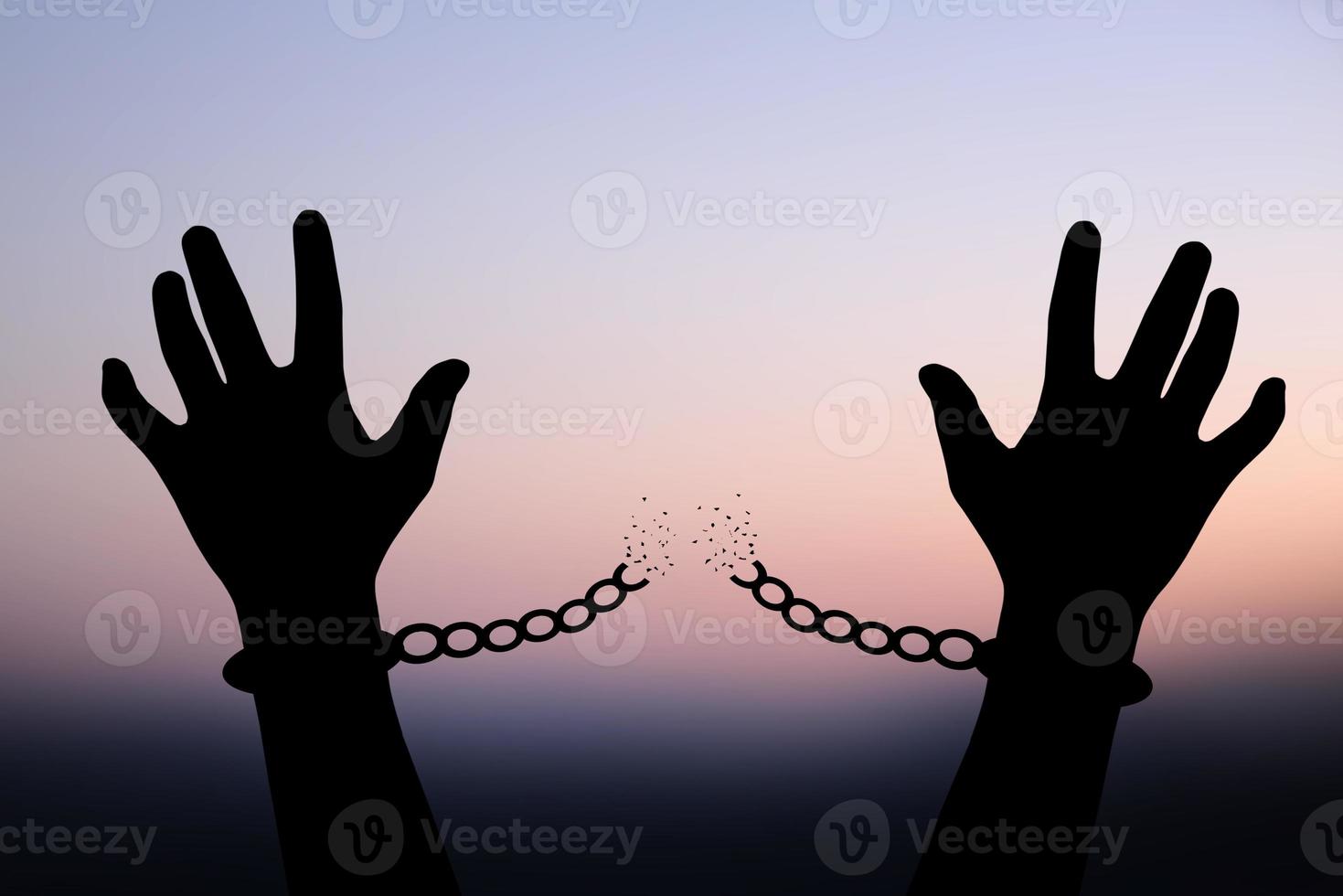 la imagen de la sombra humana de la cadena de la mano humana está ausente. liberarse foto