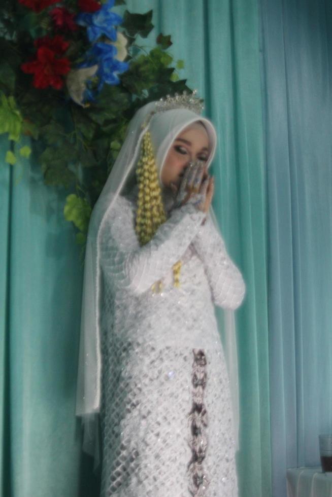 Beautiful Indonesian Muslim bride. photo