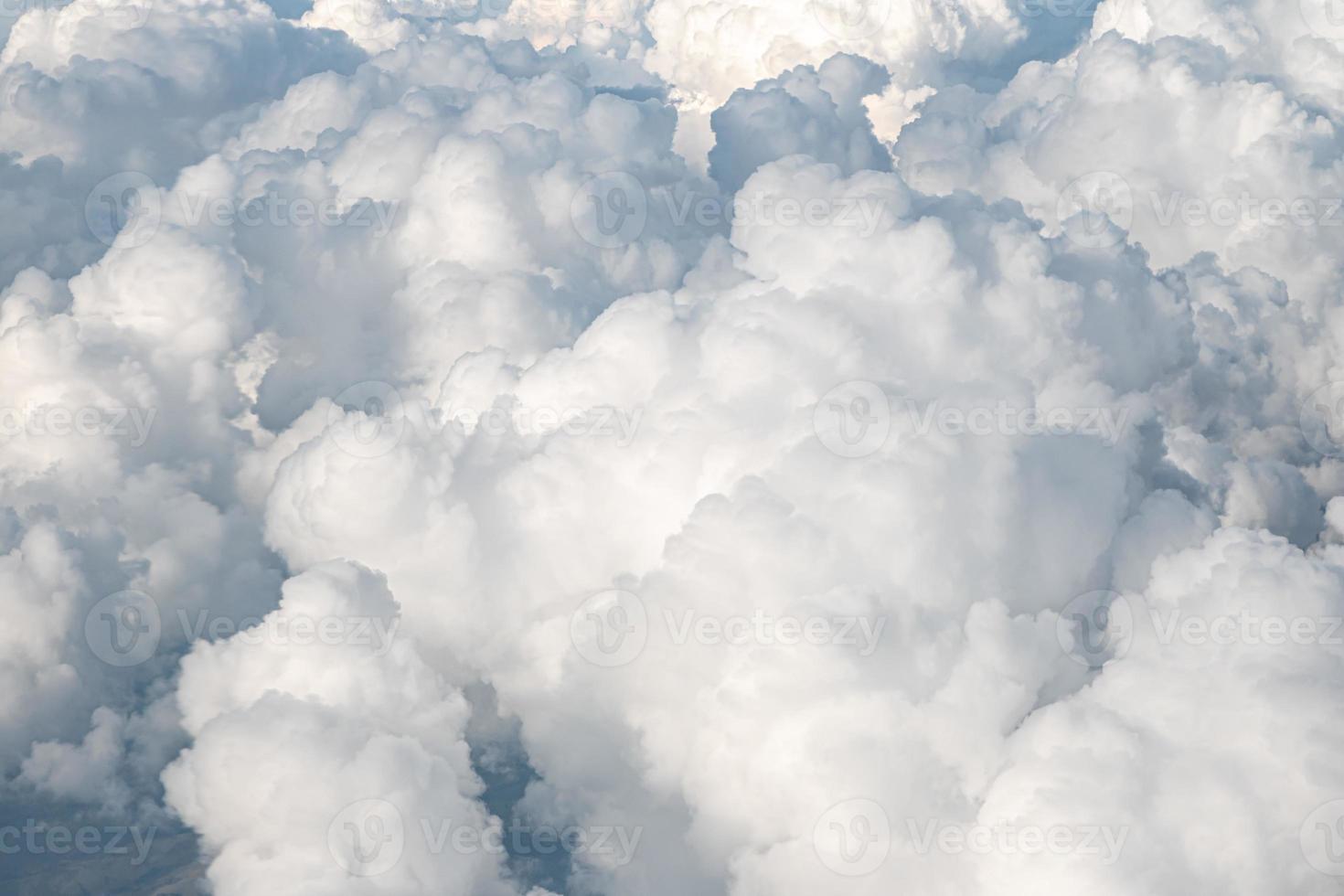 fondo con hermosas nubes densas. foto