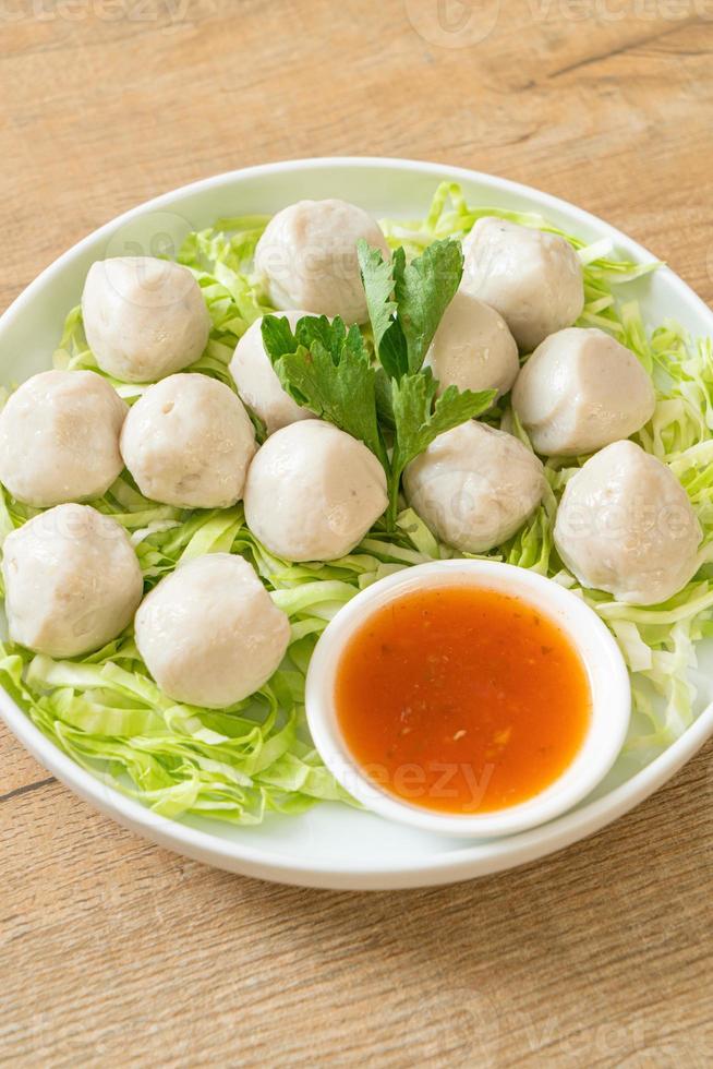 Boiled Fish Balls with Spicy Sauce photo
