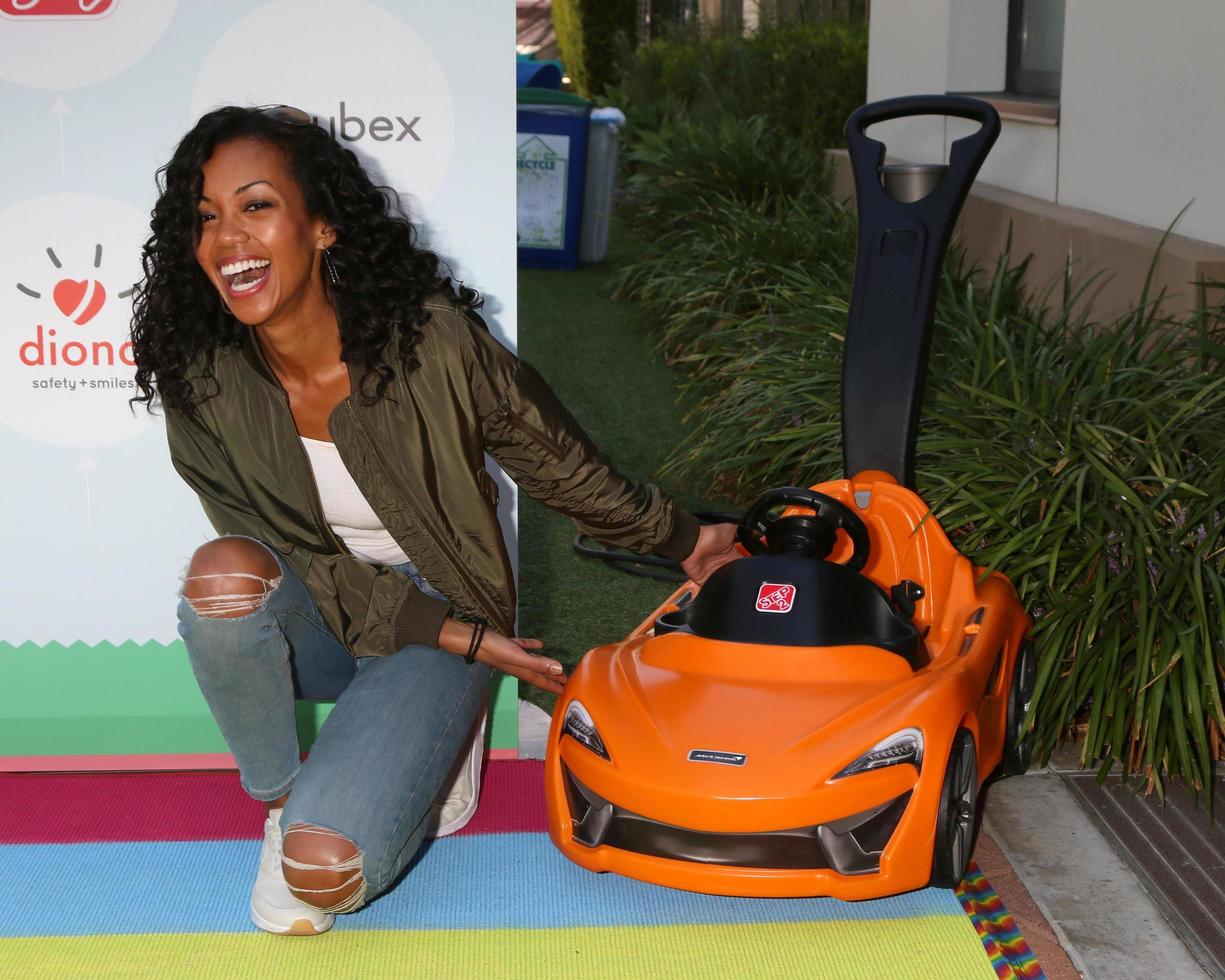 culver city, ca, sep 2017 - mishael morgan el sexto evento anual de concientización sobre seguridad en la alfombra roja foto