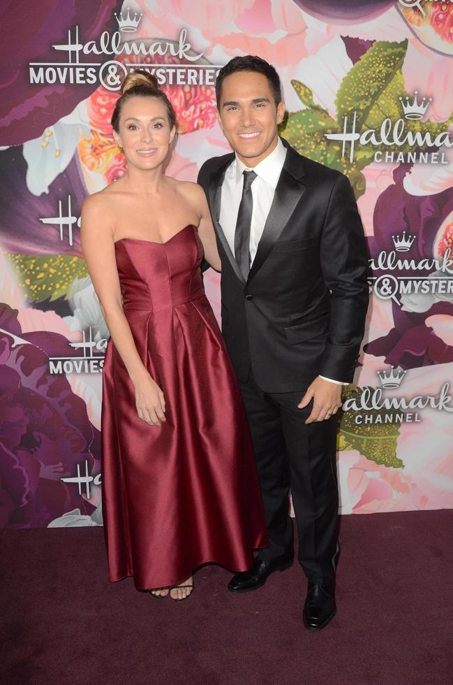 los angeles 13 de enero, alexa penavega, carlos penavega en el evento hallmark channel y hallmark movies and mysteries winter 2018 tca en la casa del torneo el 13 de enero de 2018 en pasadena, ca foto