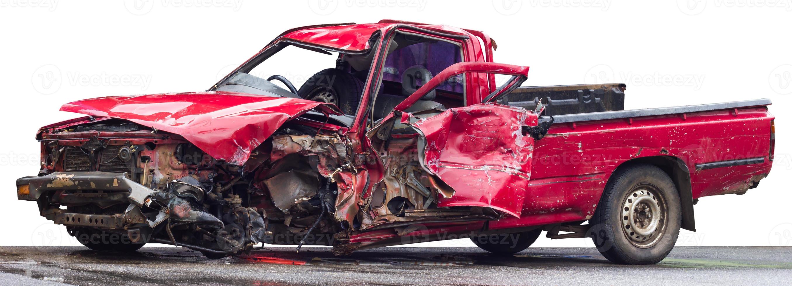 aislar el coche rojo fue demolido. foto