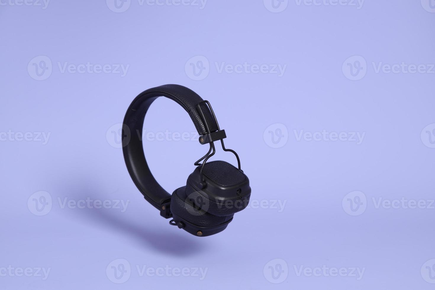 The Floating Object photo
