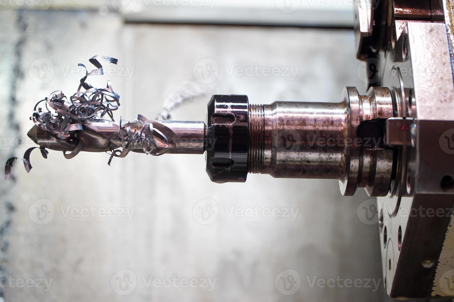 drill that is full of metal chips from the drill.horizontal drilling machine photo