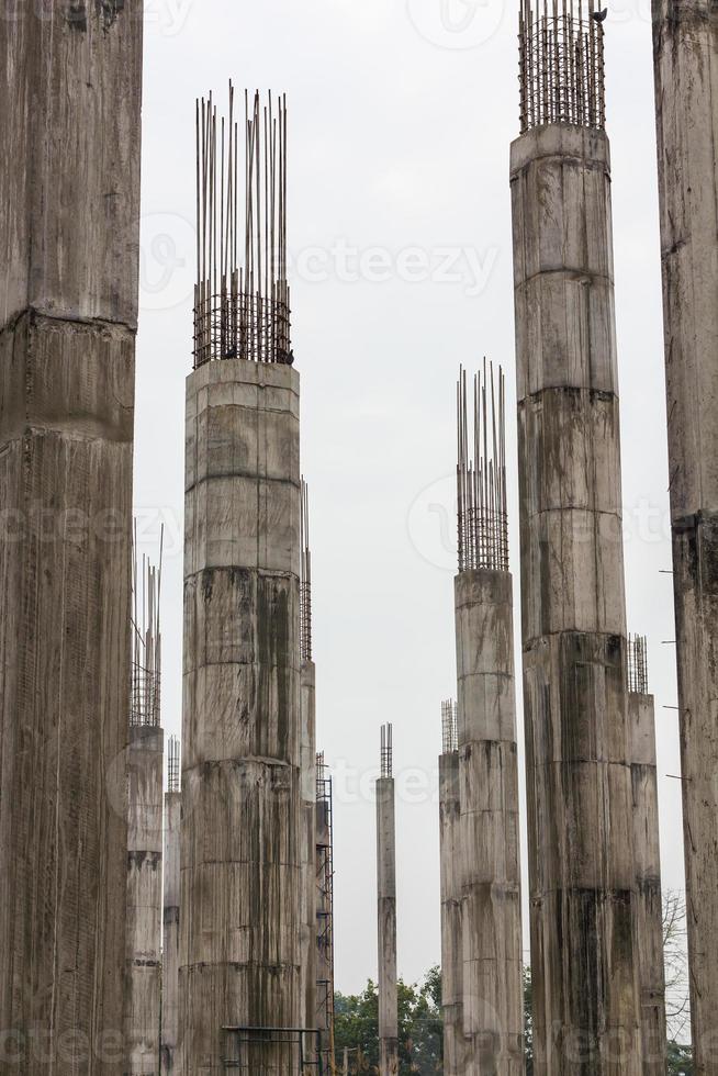 Many reinforced concrete columns. 7553557 Stock Photo at Vecteezy