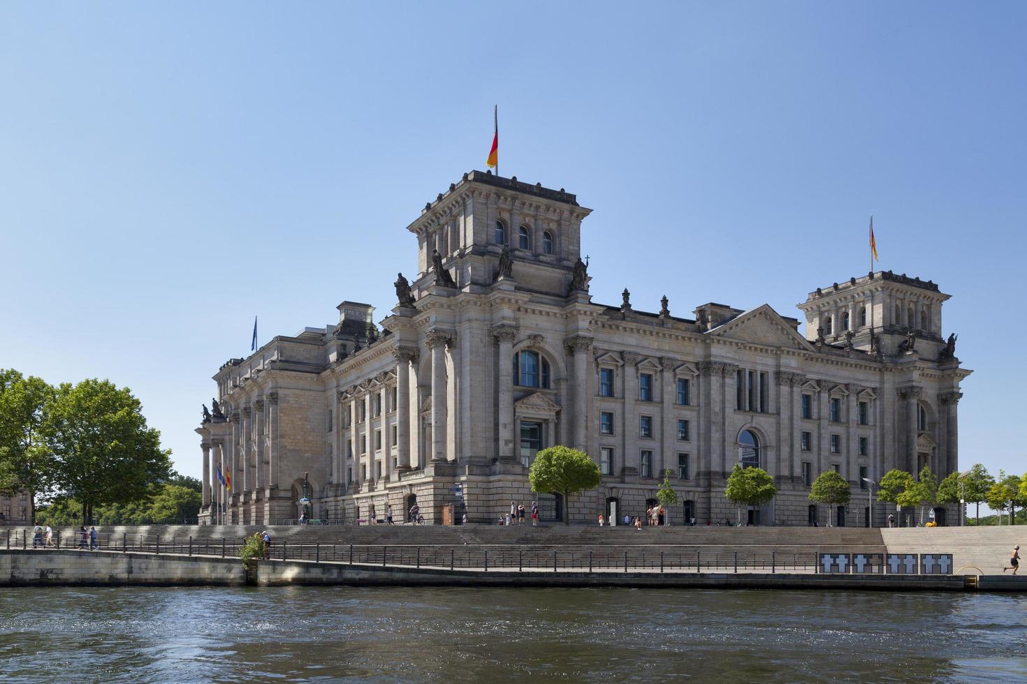 berlín, alemania - 02 de junio de 2019 - el reichstag foto