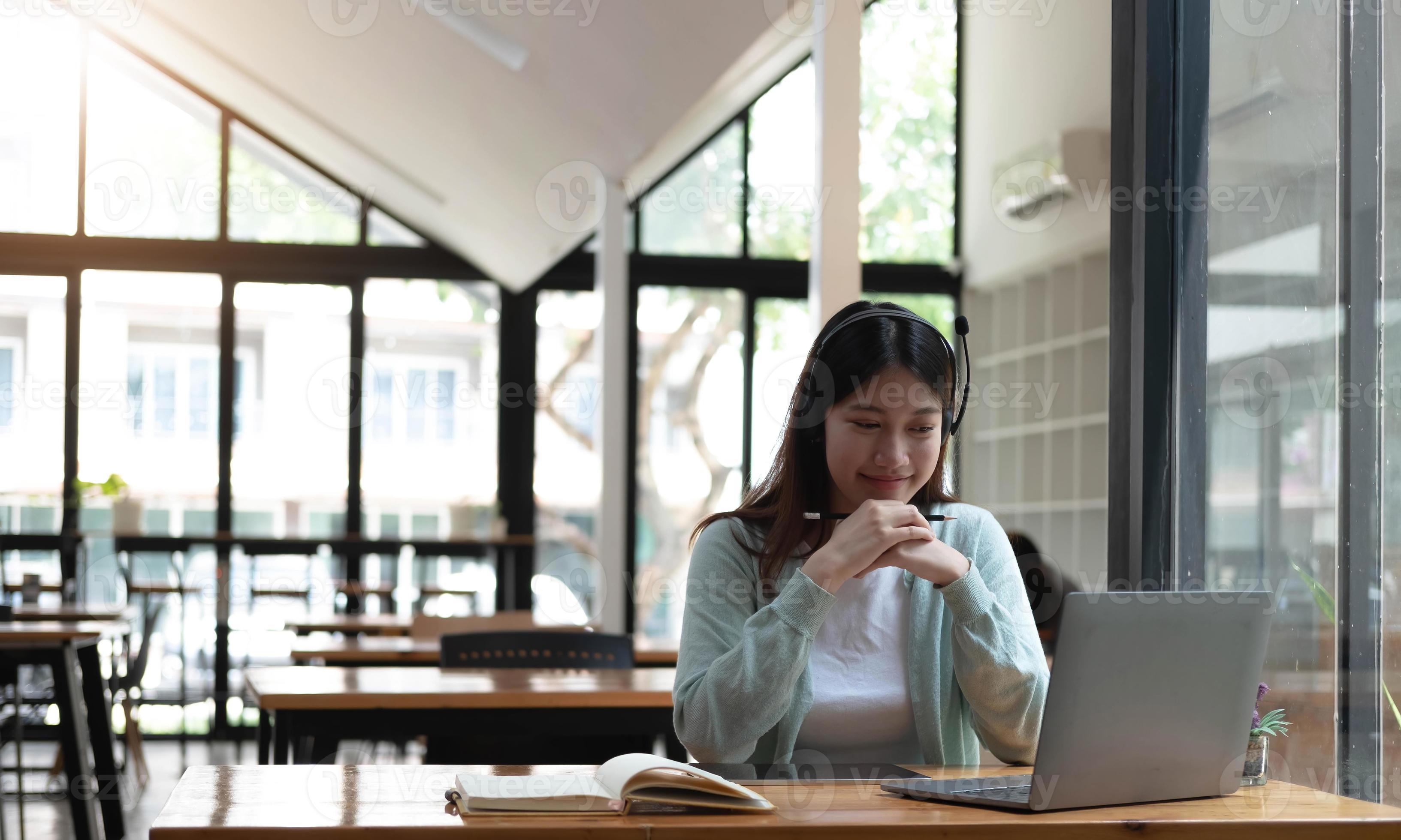 The girl in the café watch online hot sale