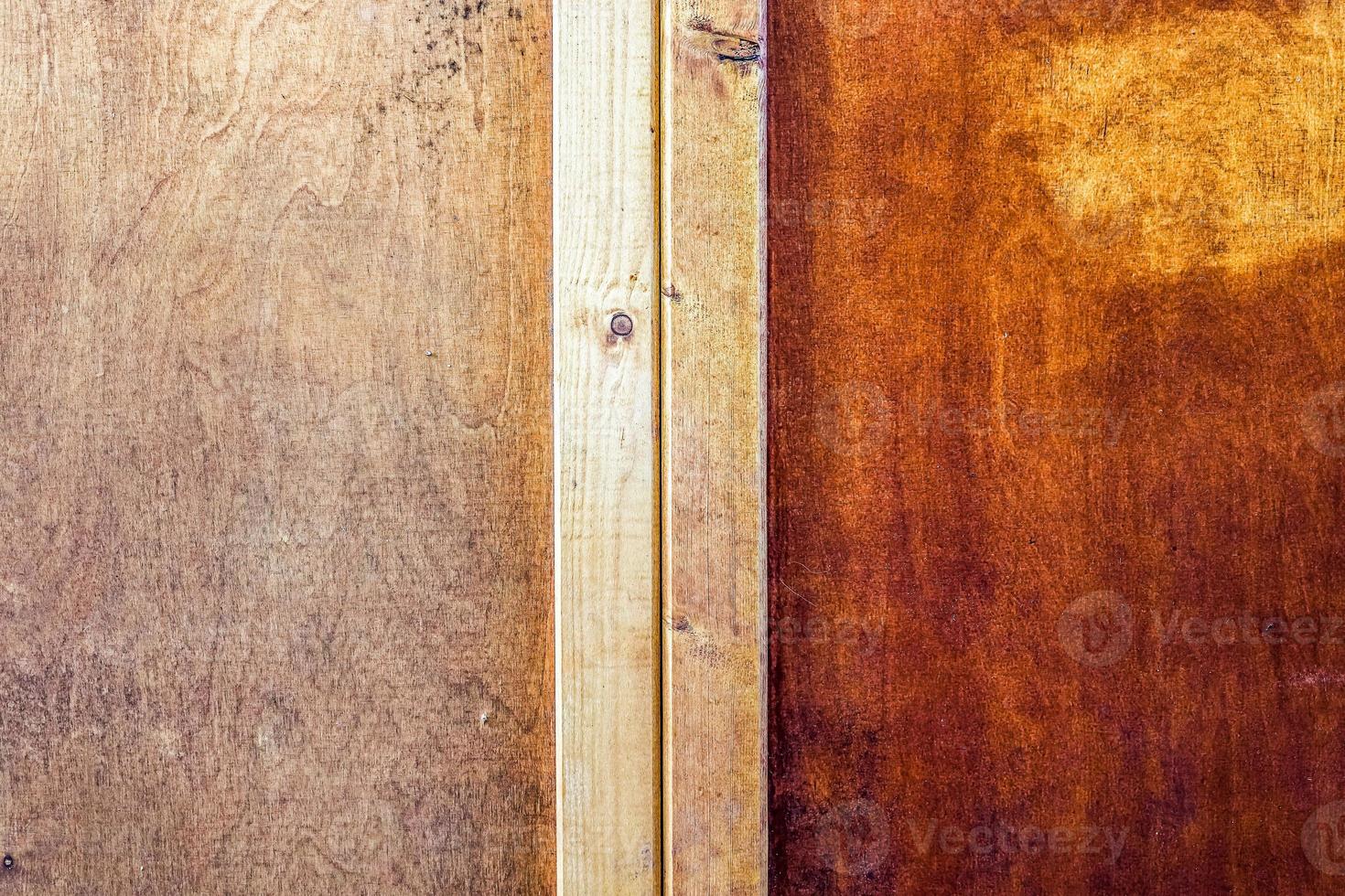 vista de cerca en diferentes superficies de madera de troncos de tablones y paredes de madera en alta resolución foto