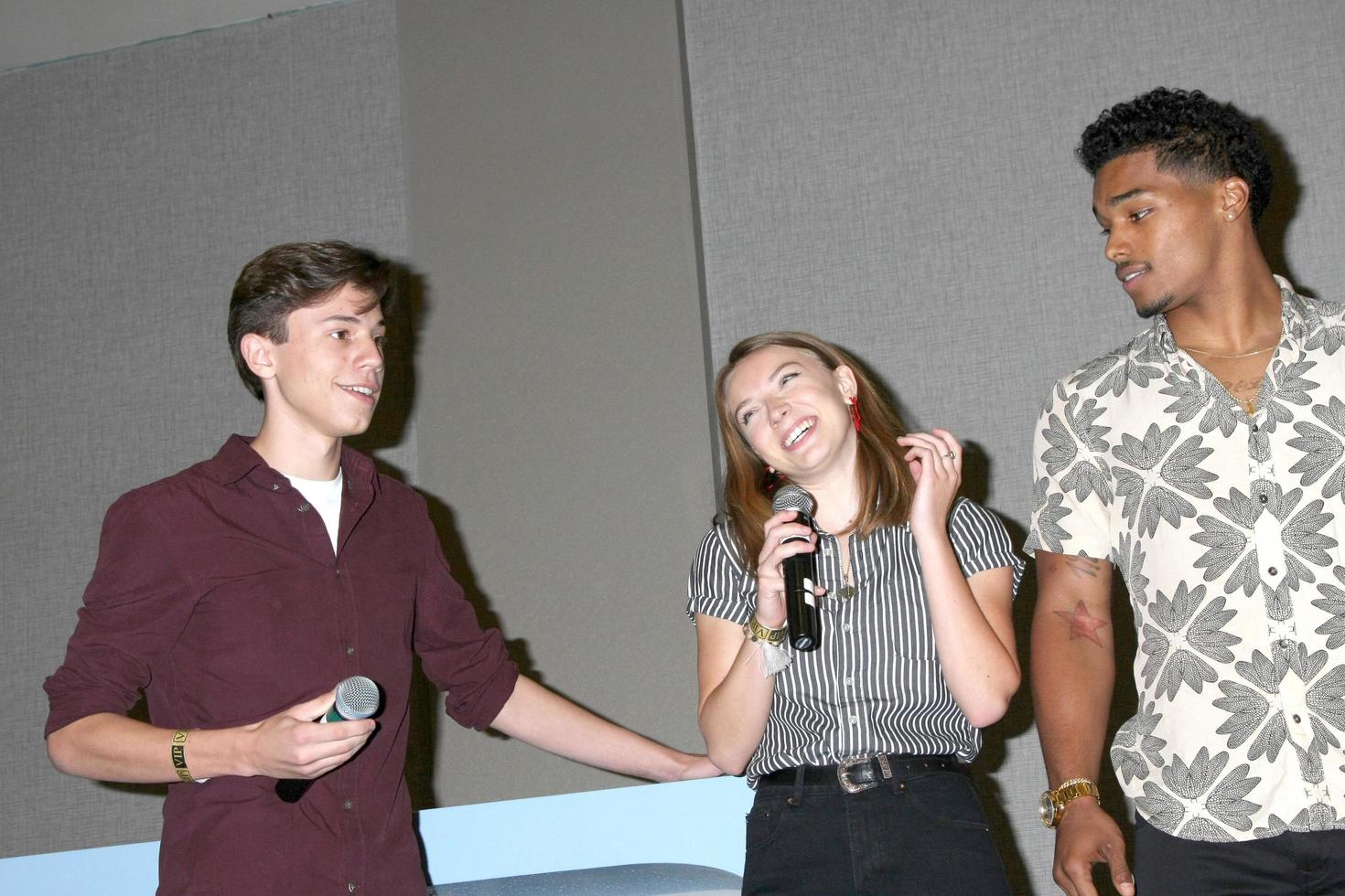 los angeles, 20 de agosto - anthony turpel, courtney grosbeck en el evento de fans bold and the beautiful 2017 en el centro de convenciones marriott burbank el 20 de agosto de 2017 en burbank, ca foto