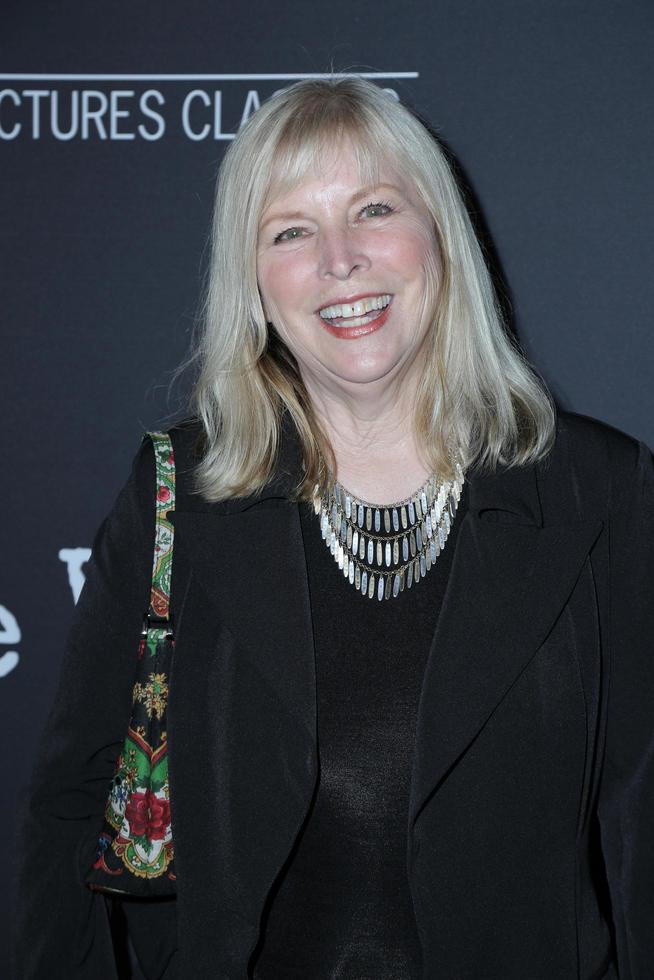 los angeles, 23 de julio - candy clark en el estreno de la esposa en el teatro de pantalla plateada, pacifc design center el 23 de julio de 2018 en west hollywood, ca foto