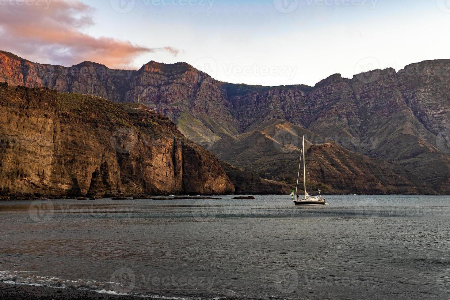 puerto de las nieves en gran canaria, islas canry foto