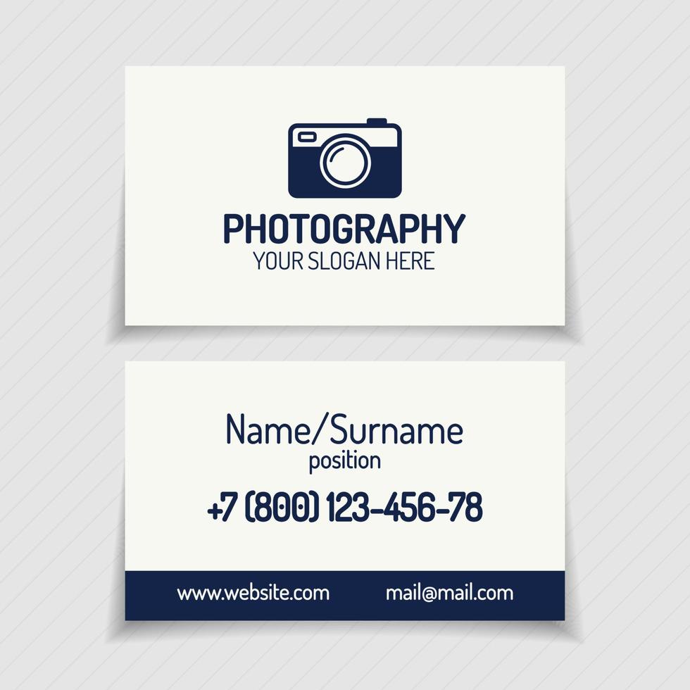 tarjeta de visita con emblema de fotografía y estilo plano de cámara fotográfica de silueta vector