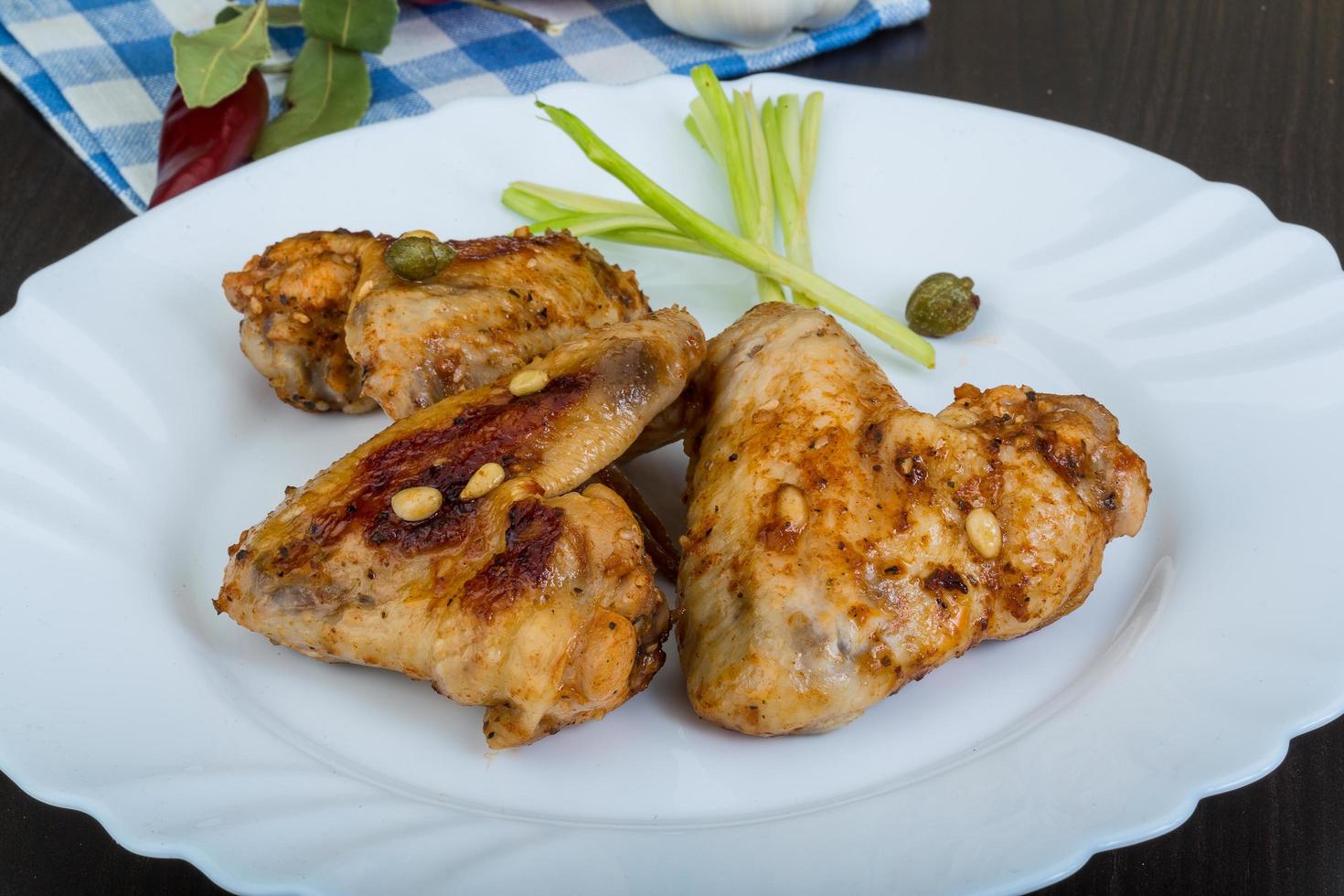 Roasted chicken wings photo