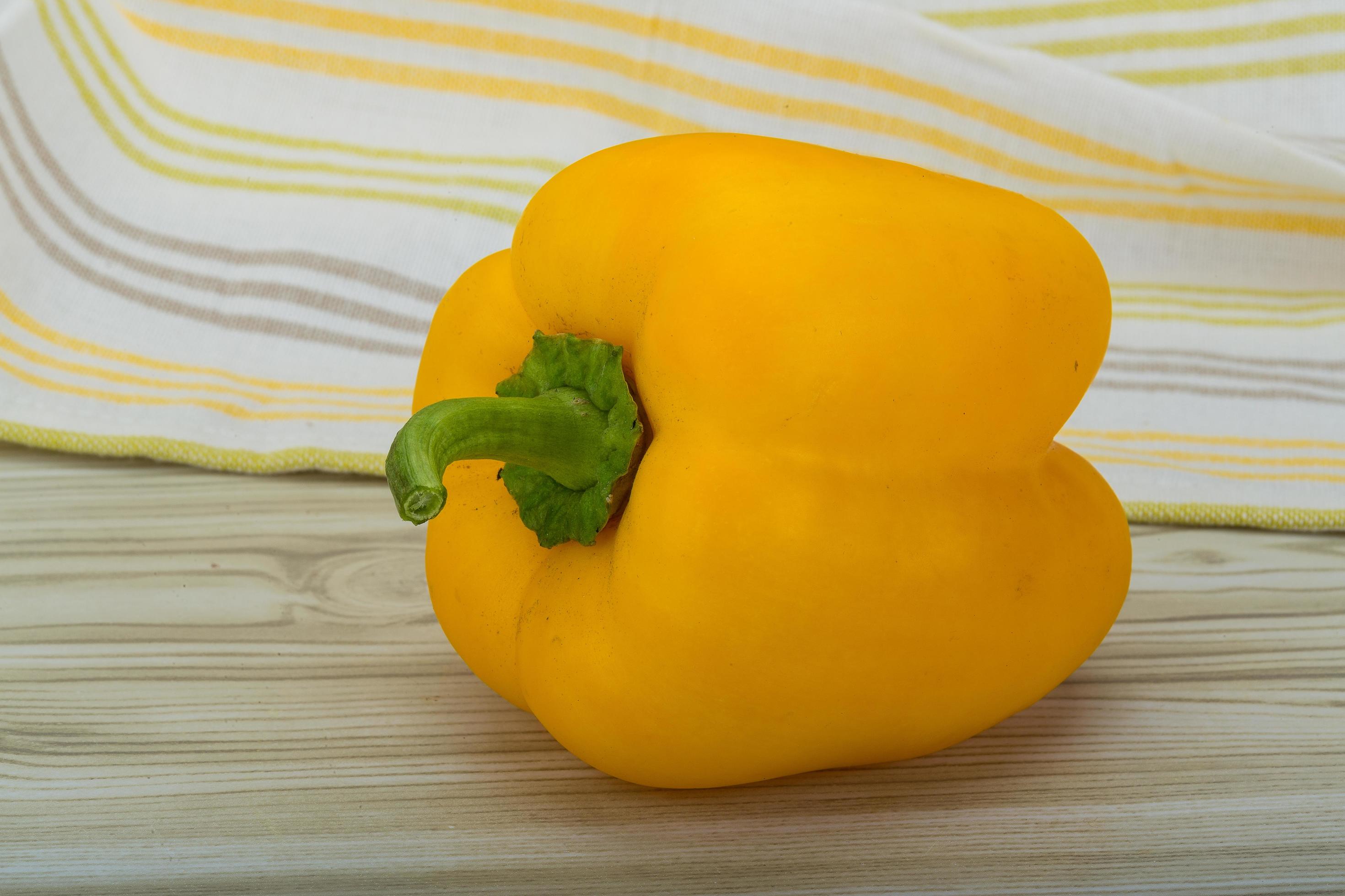 Yellow Bell Pepper 7664194 Stock Photo At Vecteezy yellow-bell-pepper-7664194-stock-photo-at-vecteezy