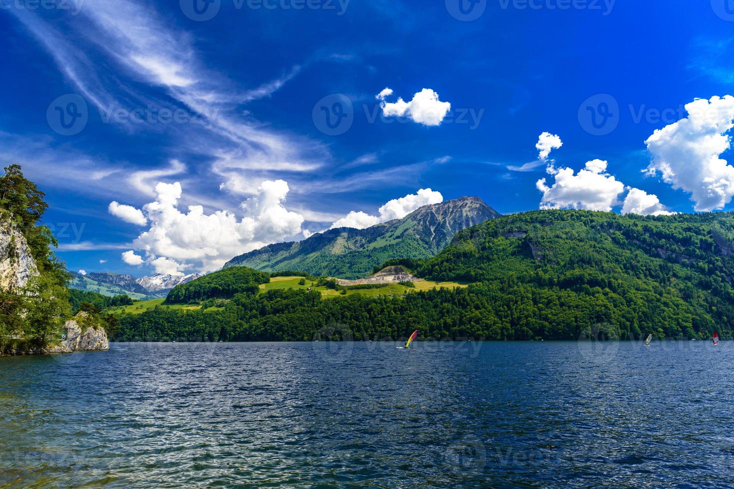 claro transparente azul alpnachstadt, alpnach, obwalden, switze foto