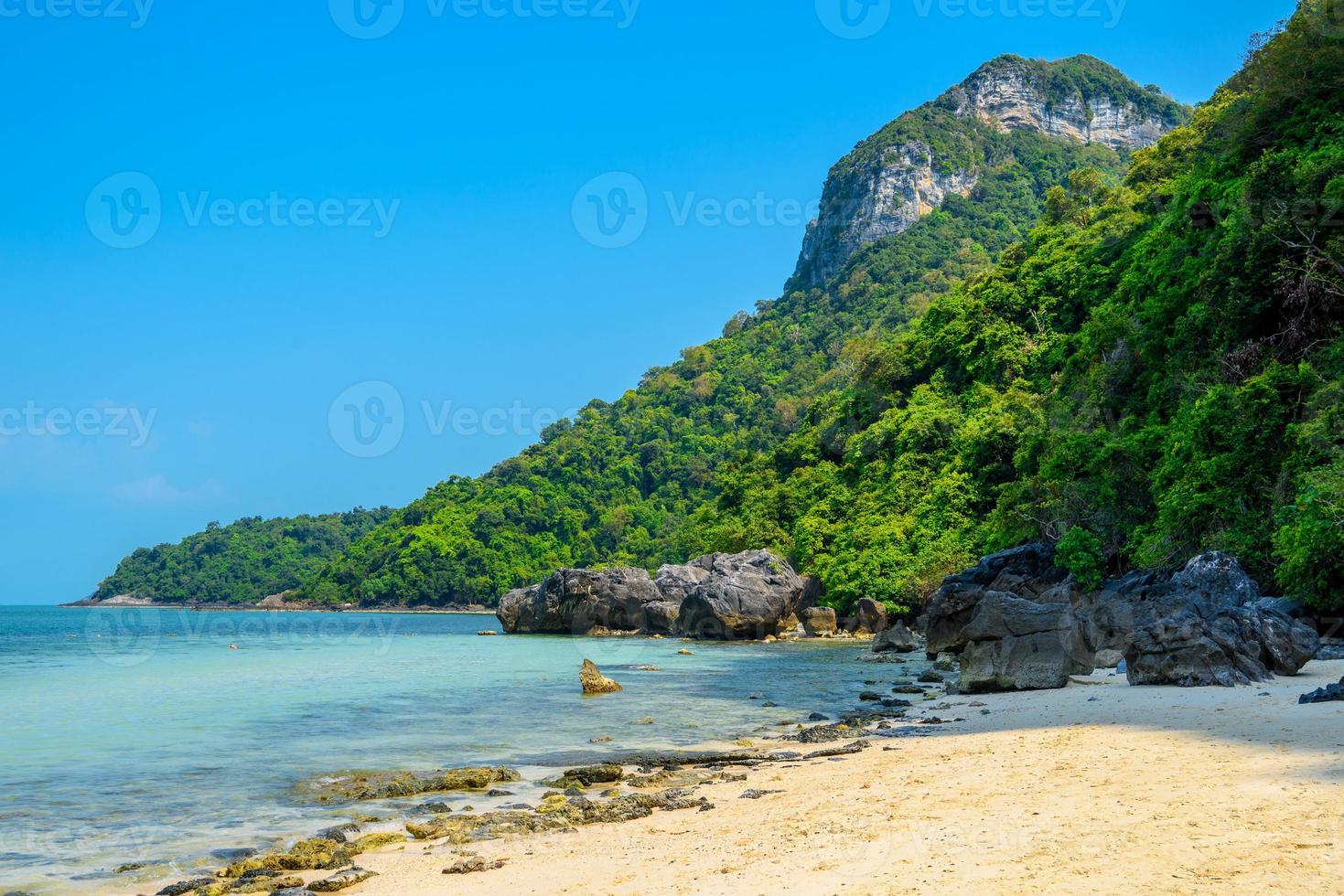 Koh Phaluai, Mu Ko Ang Thong National Park, Gulf of Thailand, Si photo