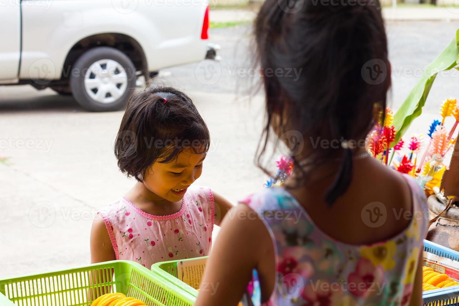 ambas chicas sean infantiles foto