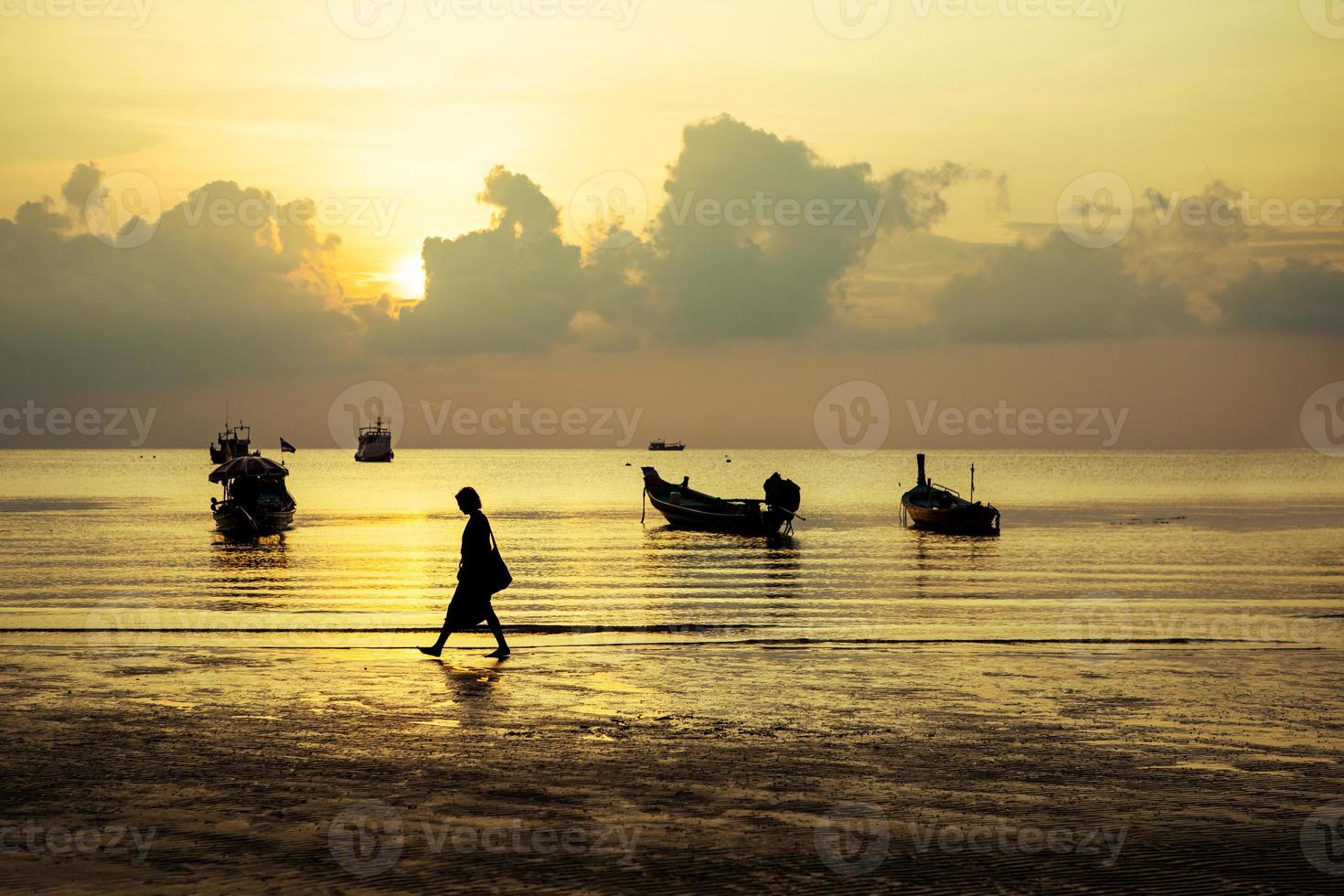 beautiful sunset at beach of koh tao most popular traveling destination in southern of thailand photo