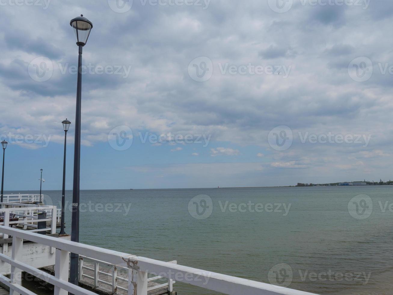 la playa de sopot en polonia foto