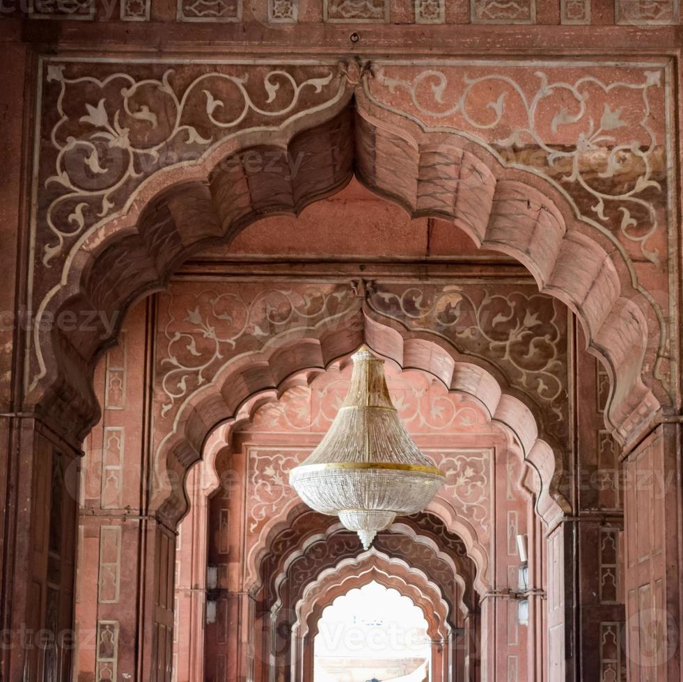 detalle arquitectónico de la mezquita jama masjid, antigua delhi, india, la espectacular arquitectura de la gran mezquita del viernes jama masjid en delhi 6 durante la temporada de ramzan, la mezquita más importante de la india foto