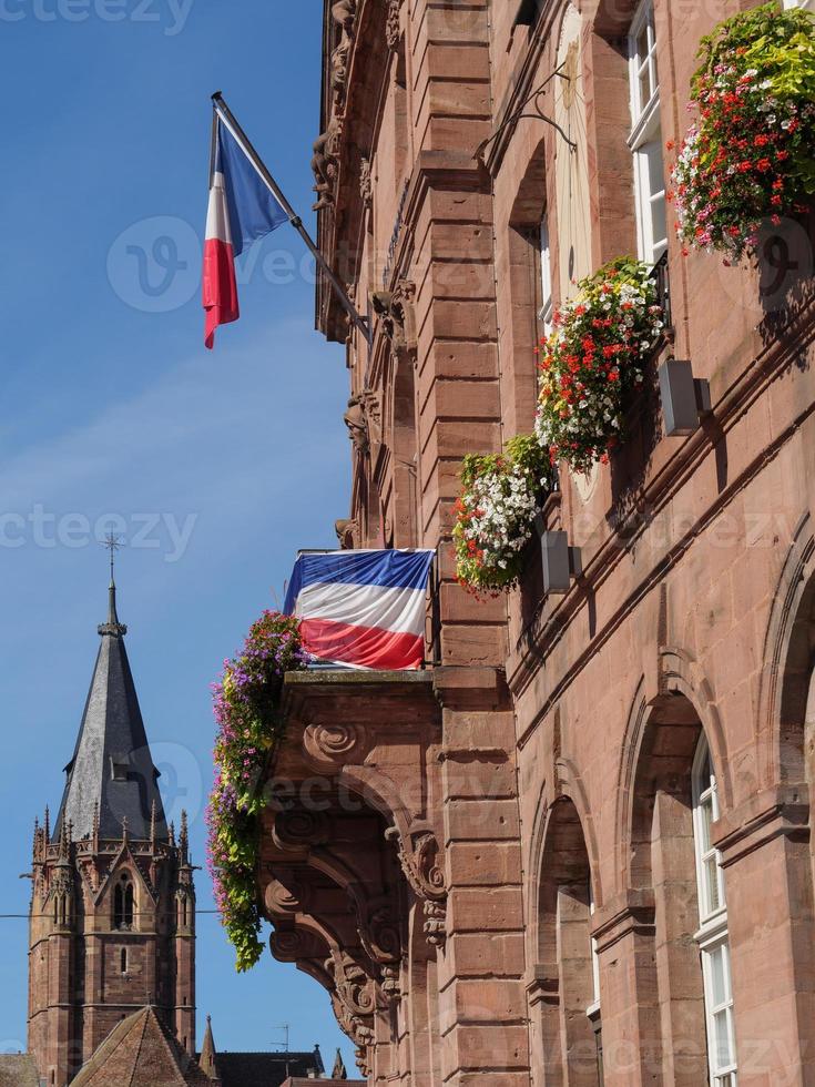 la ciudad de wissembourg en francia foto