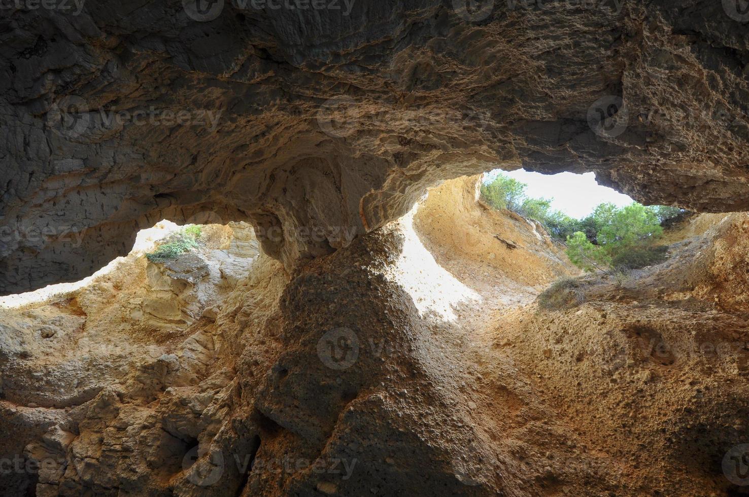 cuevas marinas en vieste foto