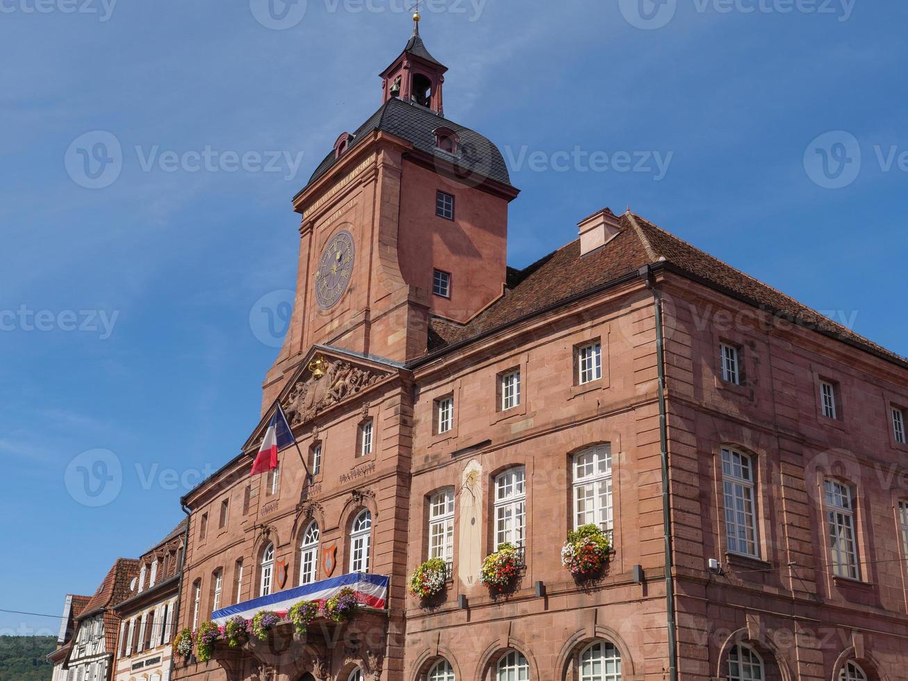 la ciudad de wissembourg en francia foto