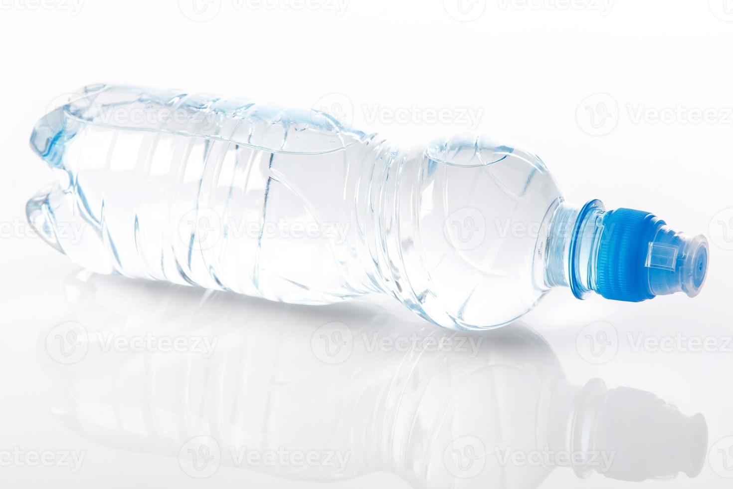 botella de agua foto