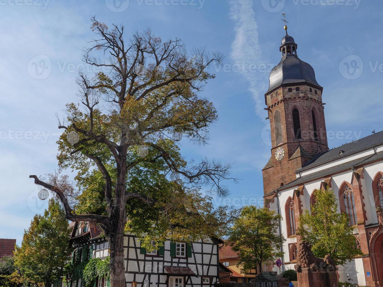 la pequeña ciudad de kandel en el pfalz alemán foto