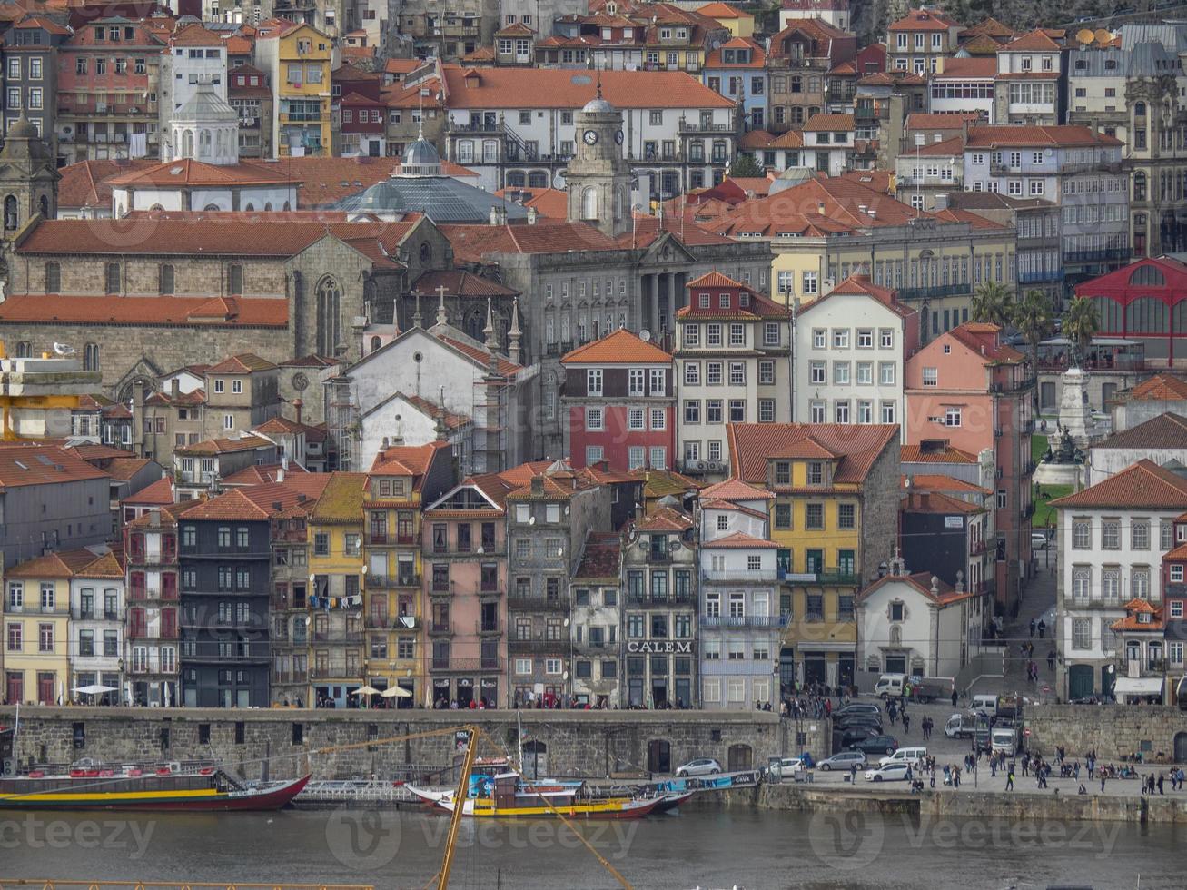 la ciudad de porto en portugal foto