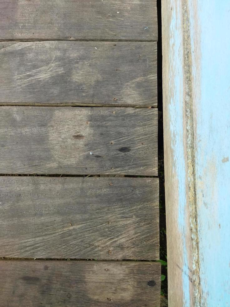 Two-tone board wall photo