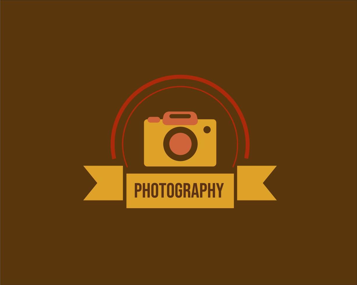 icono de logotipo de cámara de fotografía simple fondo marrón vector