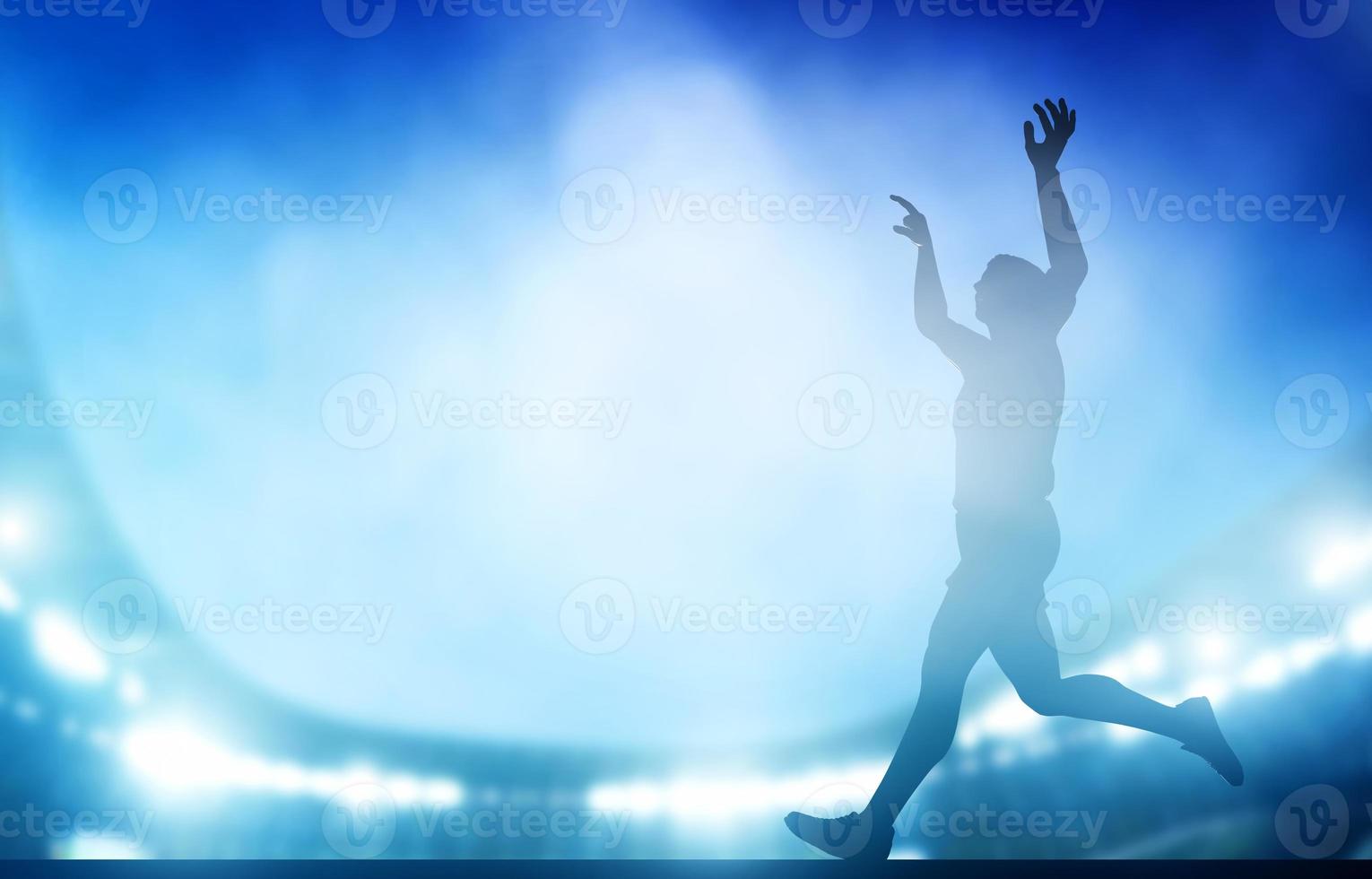 final de la carrera en el estadio con luces nocturnas. atletismo, ganar, ganador foto