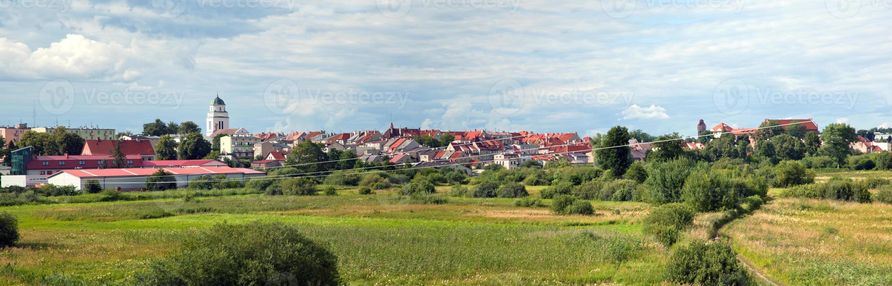 panorama de la ciudad de dzialdowo, polonia foto