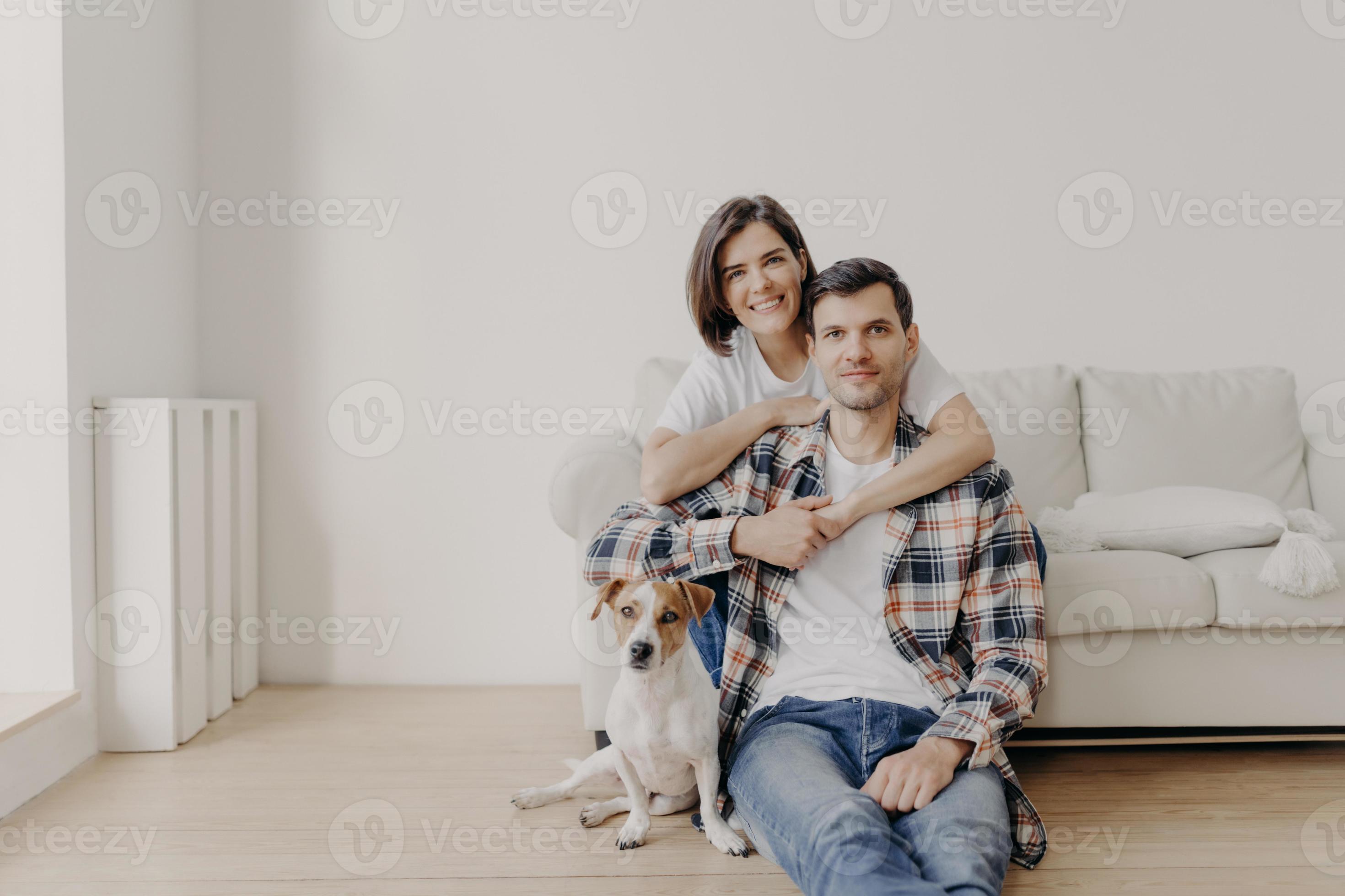 Husband and Pregnant Wife Pose Looking at Camera, MT, USA Stock Photo -  Alamy-tiepthilienket.edu.vn