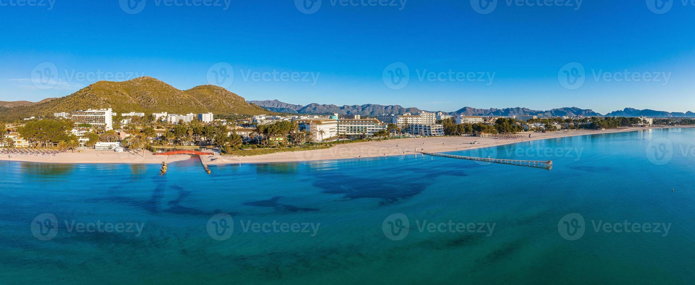 vista aerea de la playa en palma de mallorca foto