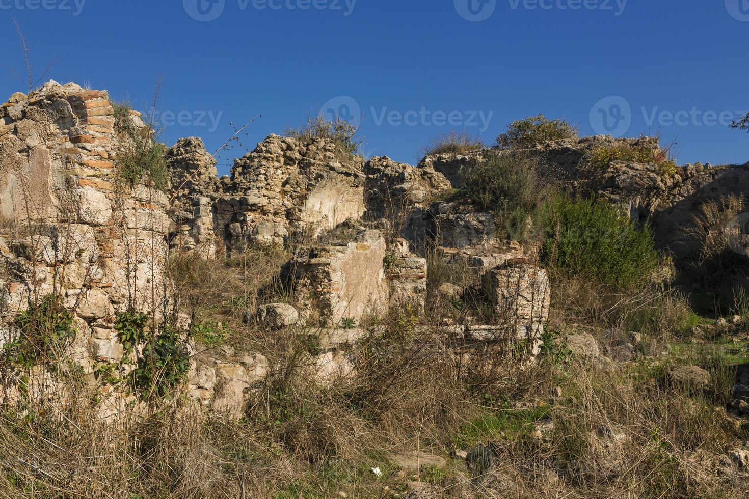 ruinas en el costado foto