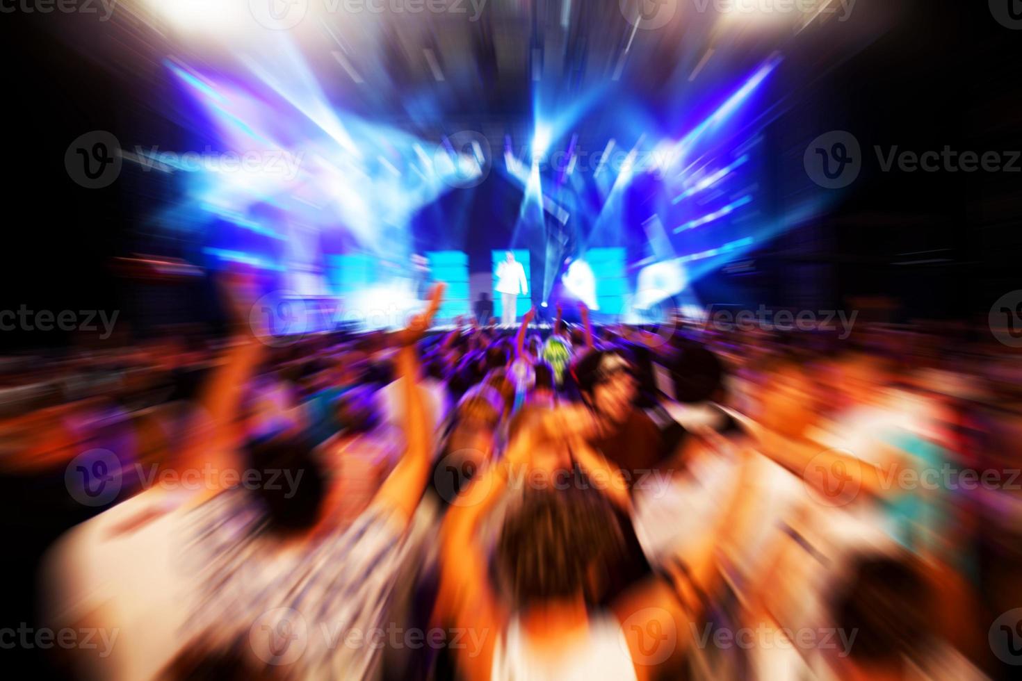 gente en concierto de música, fiesta disco. foto