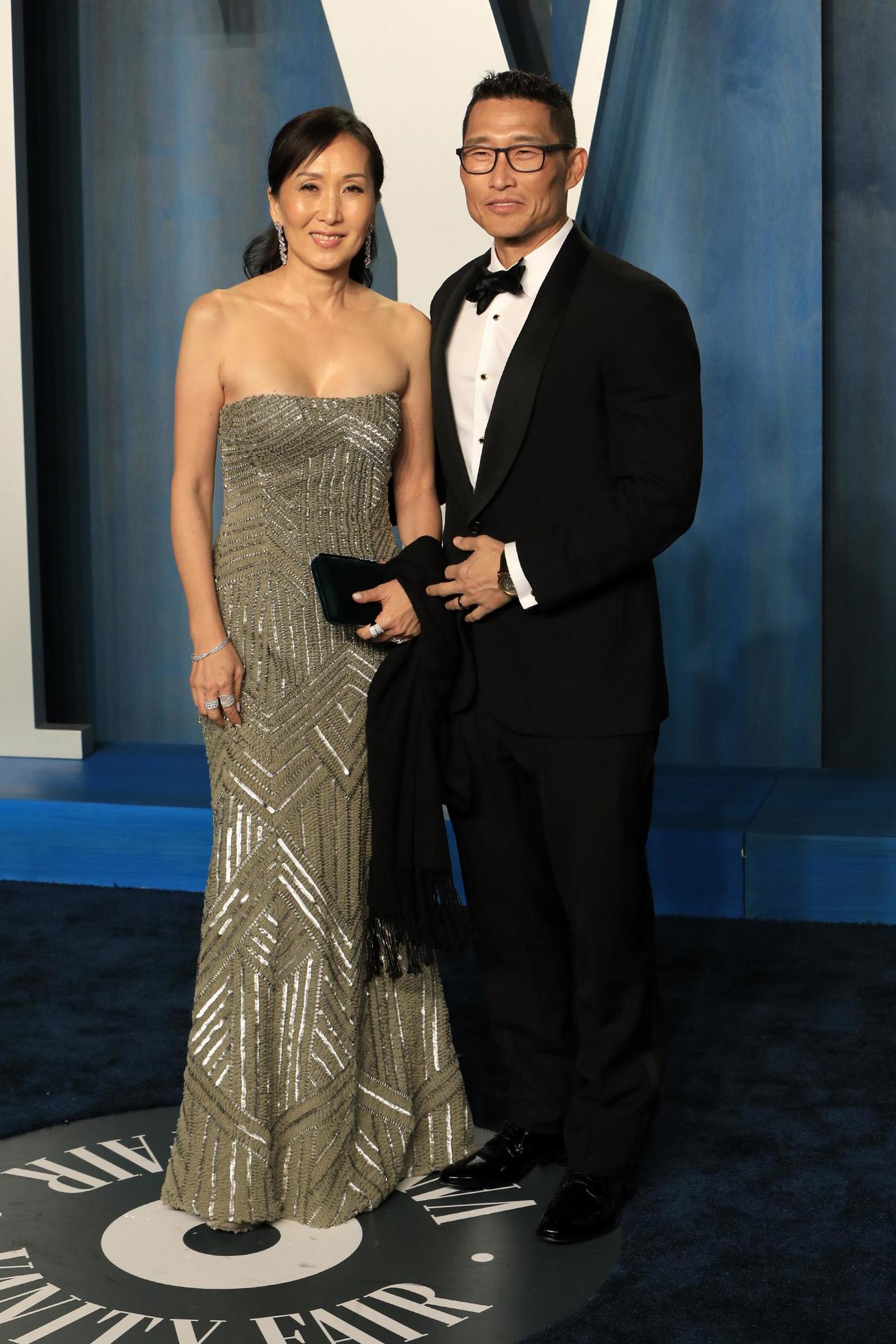 LOS ANGELES, MAR 27 Daniel Dae Kim, wife Mia at the Vanity Fair Oscar